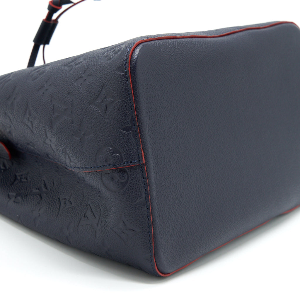 louis-vuitton-neonoe-monogram-empreinte-marine-rouge-ghw