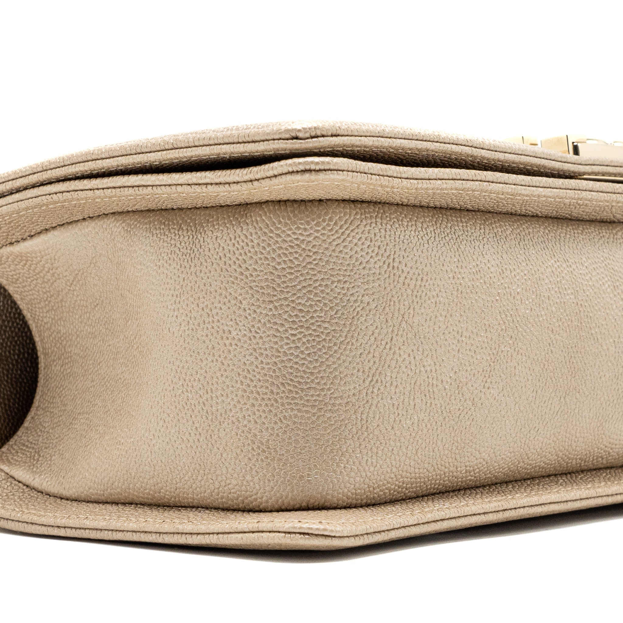 chanel-medium-chevron-boy-bag-caviar-iridescence-light-beige-lghw