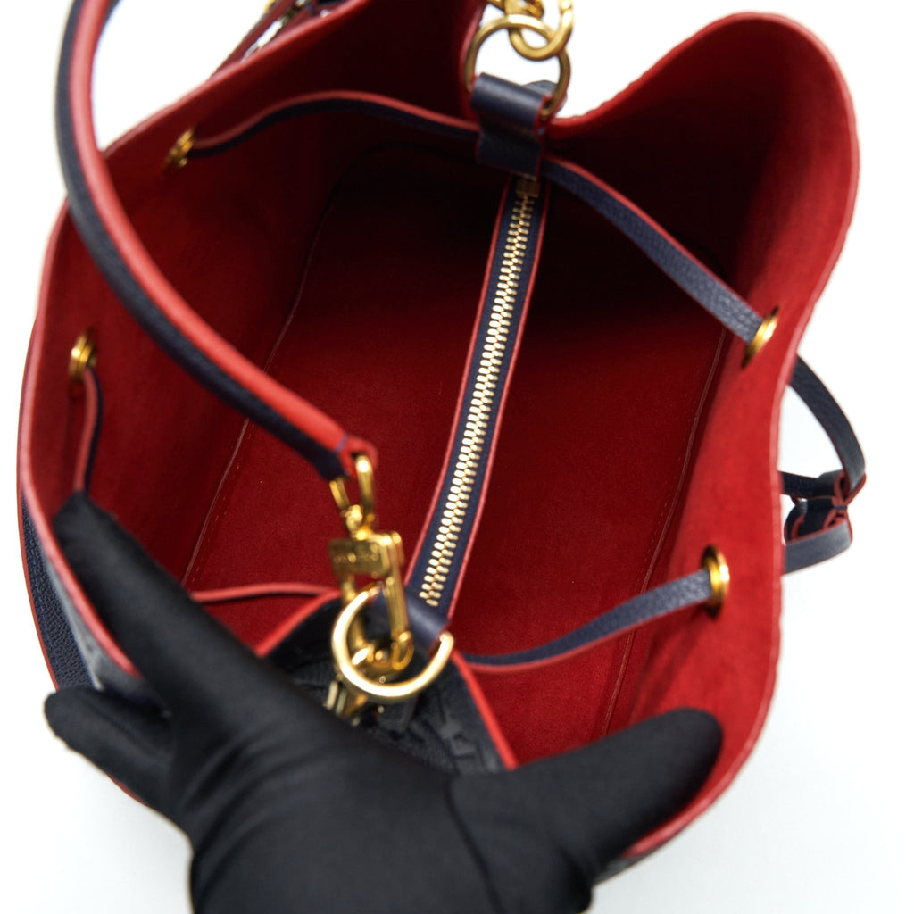 louis-vuitton-neonoe-monogram-empreinte-marine-rouge-ghw