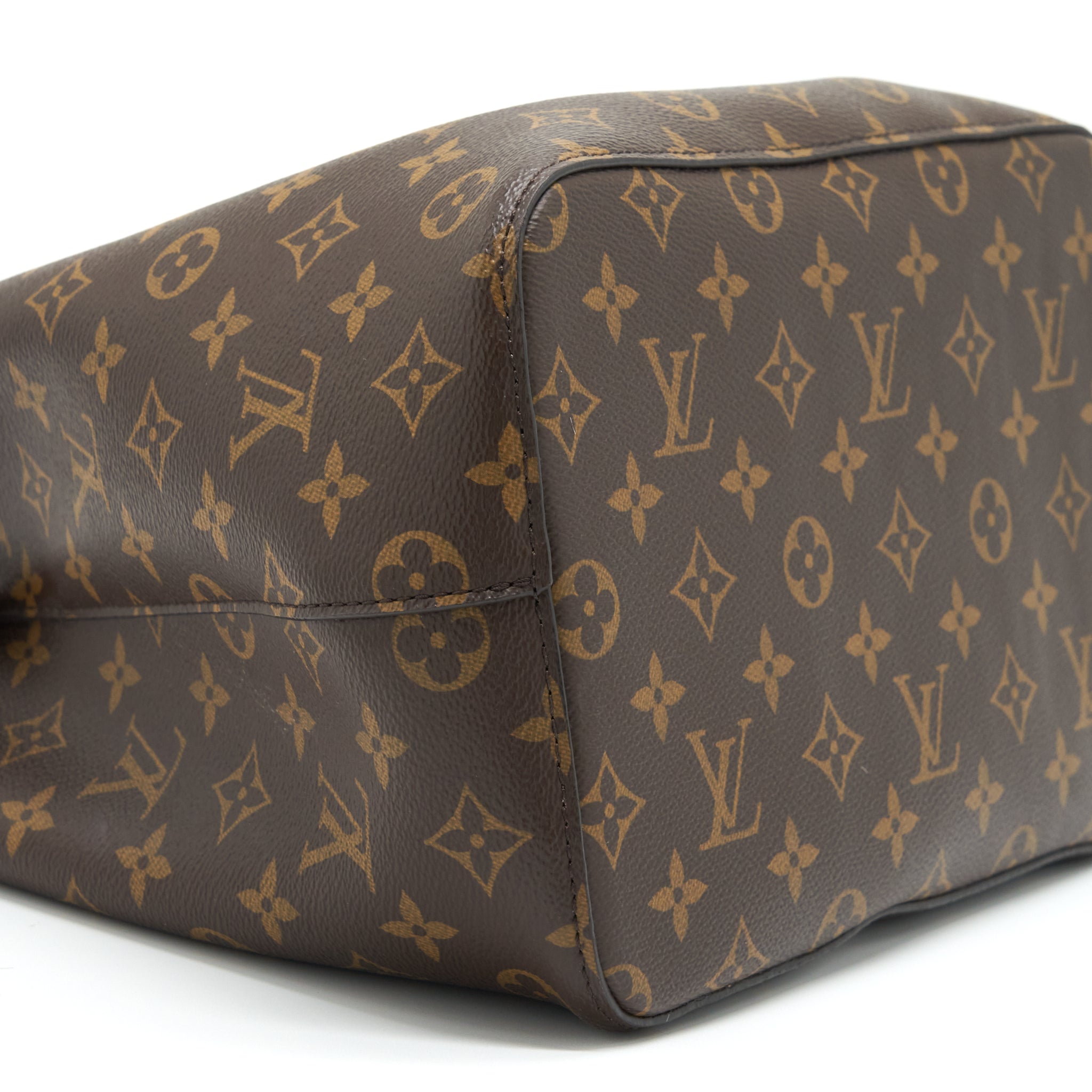 louis-vuitton-neonoe-monogram-canvas-pink-strap-year-2017