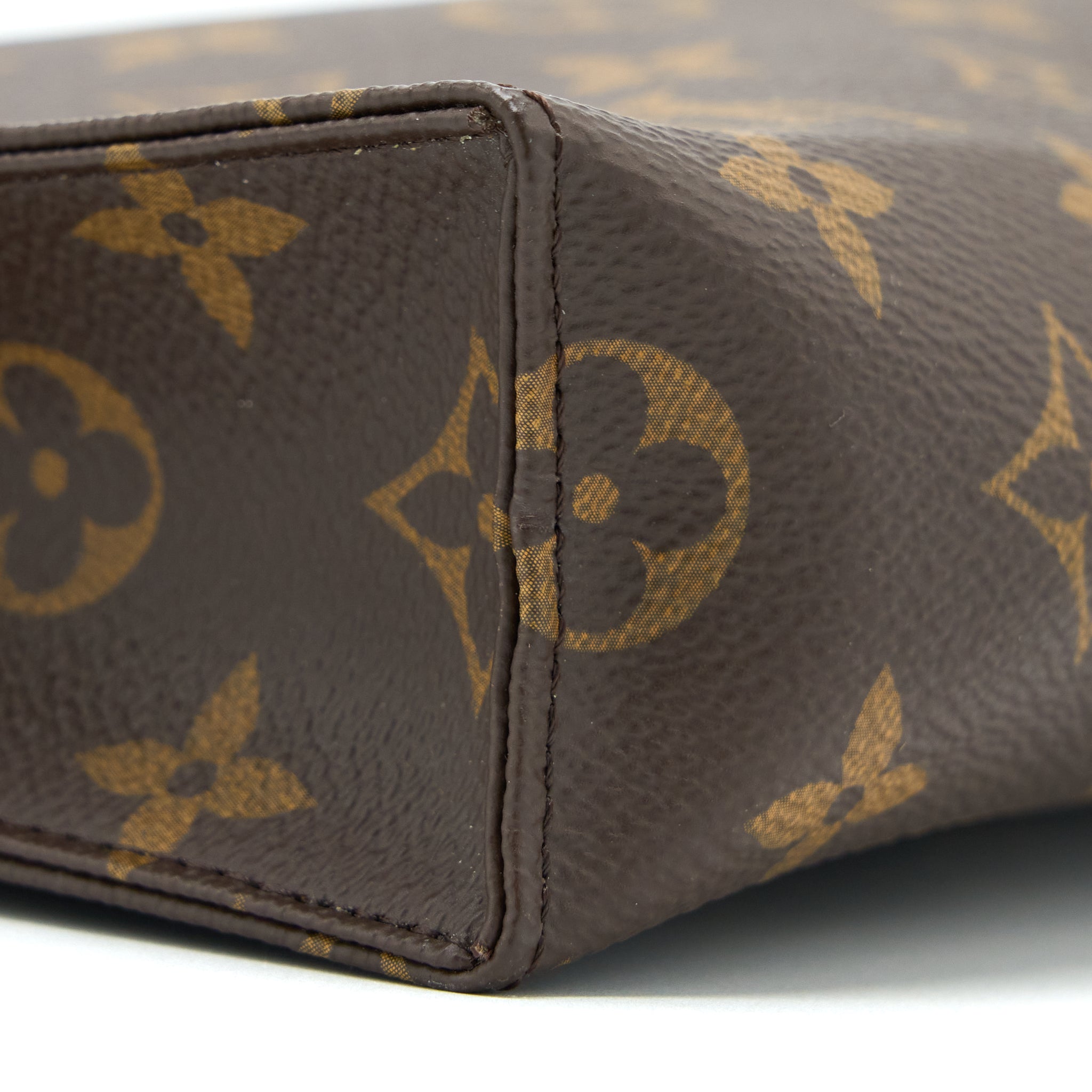 louis-vuitton-toiletry-pochette-26-monogram-canvas-ghw-5