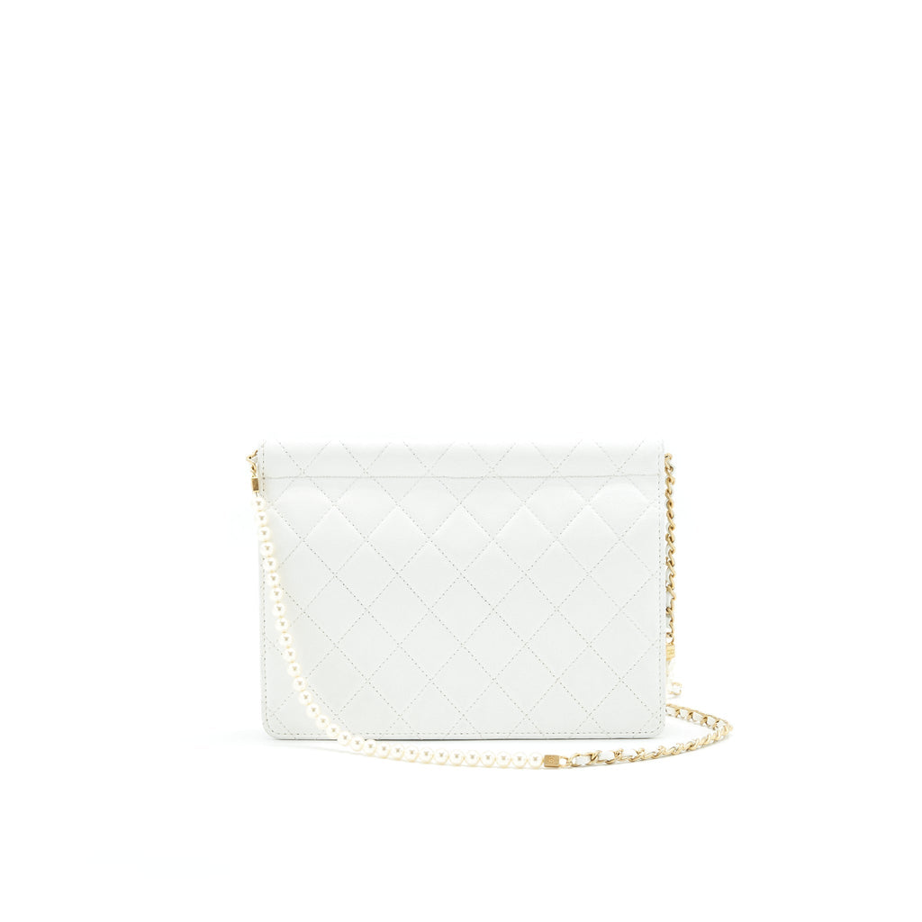 chanel-quilted-pearl-chain-flap-bag-in-white-ghw