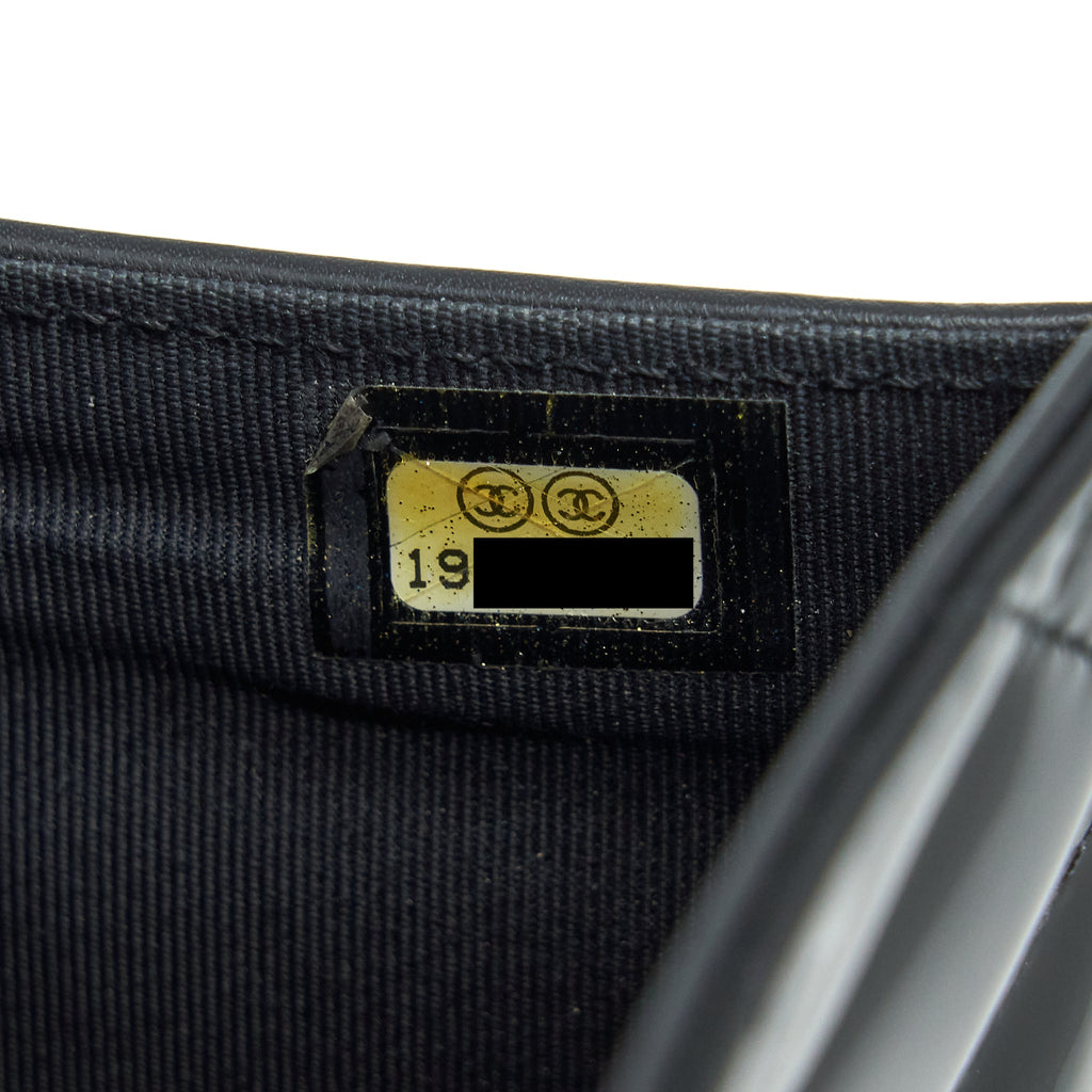 chanel-classic-flap-long-wallet-patent-black-shw