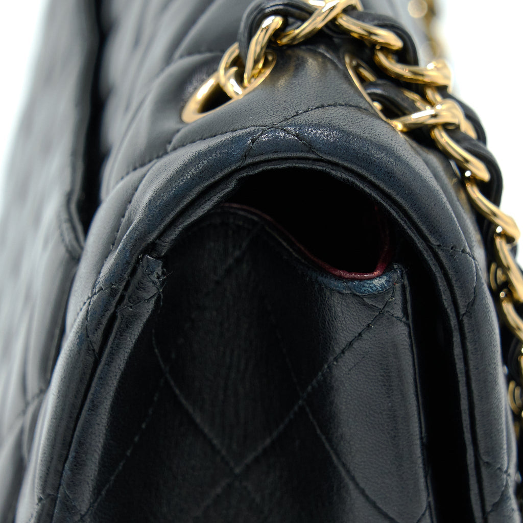 chanel-maxi-classic-flap-bag-lambskin-black-ghw