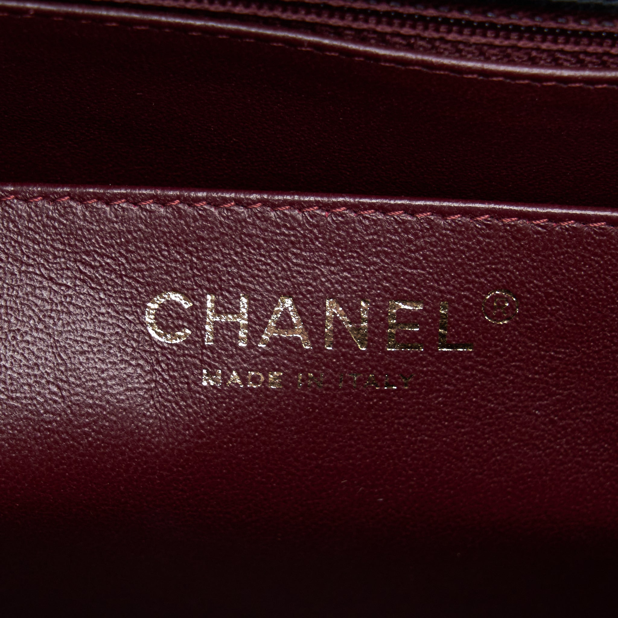chanel-maxi-classic-flap-bag-lambskin-black-ghw