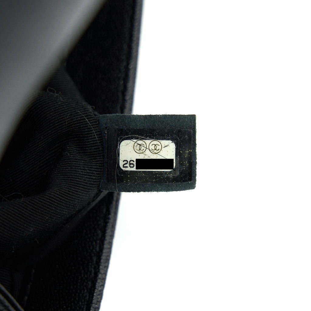chanel-chevron-medium-boy-chanel-handbag-caviar-black-ghw