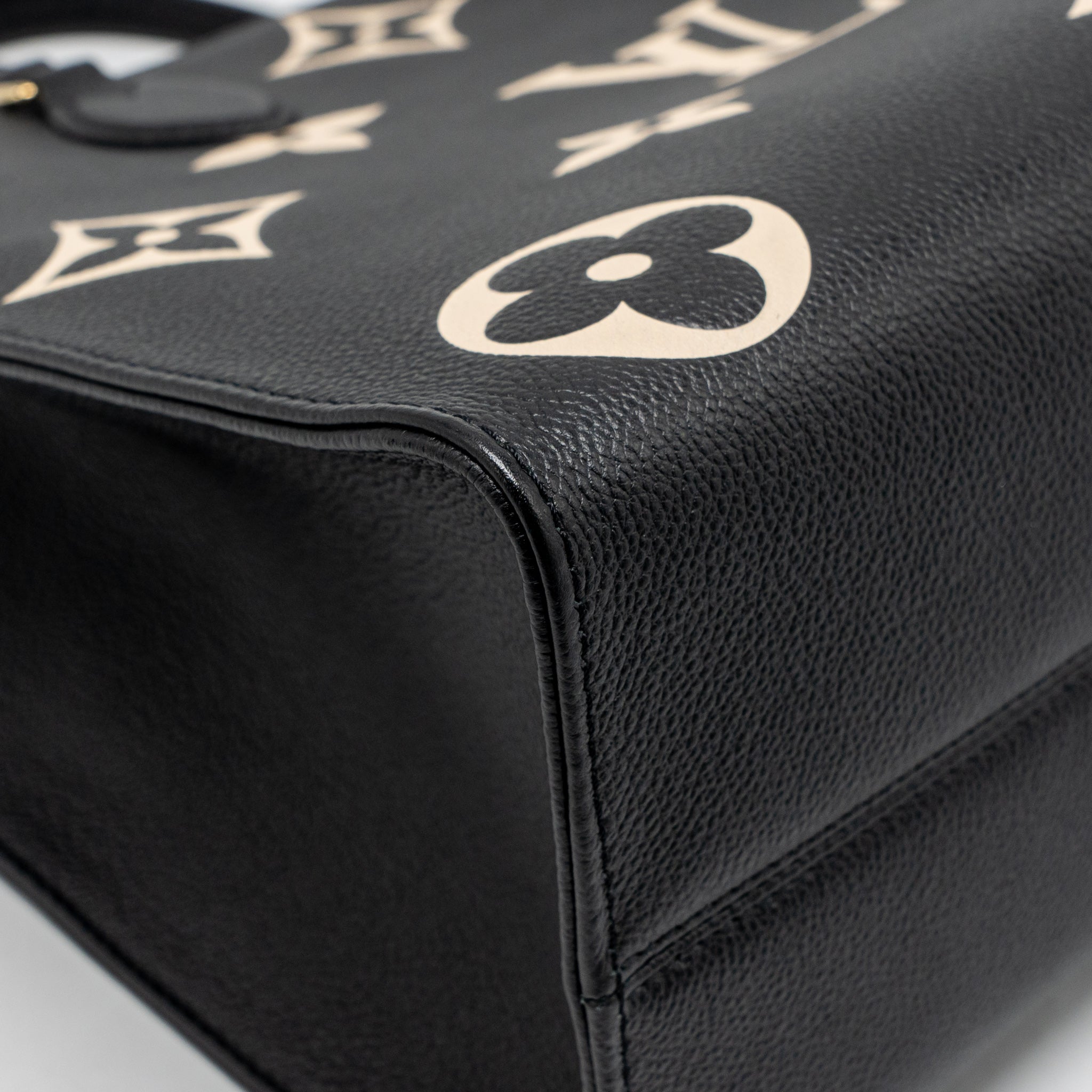 lv-black-3