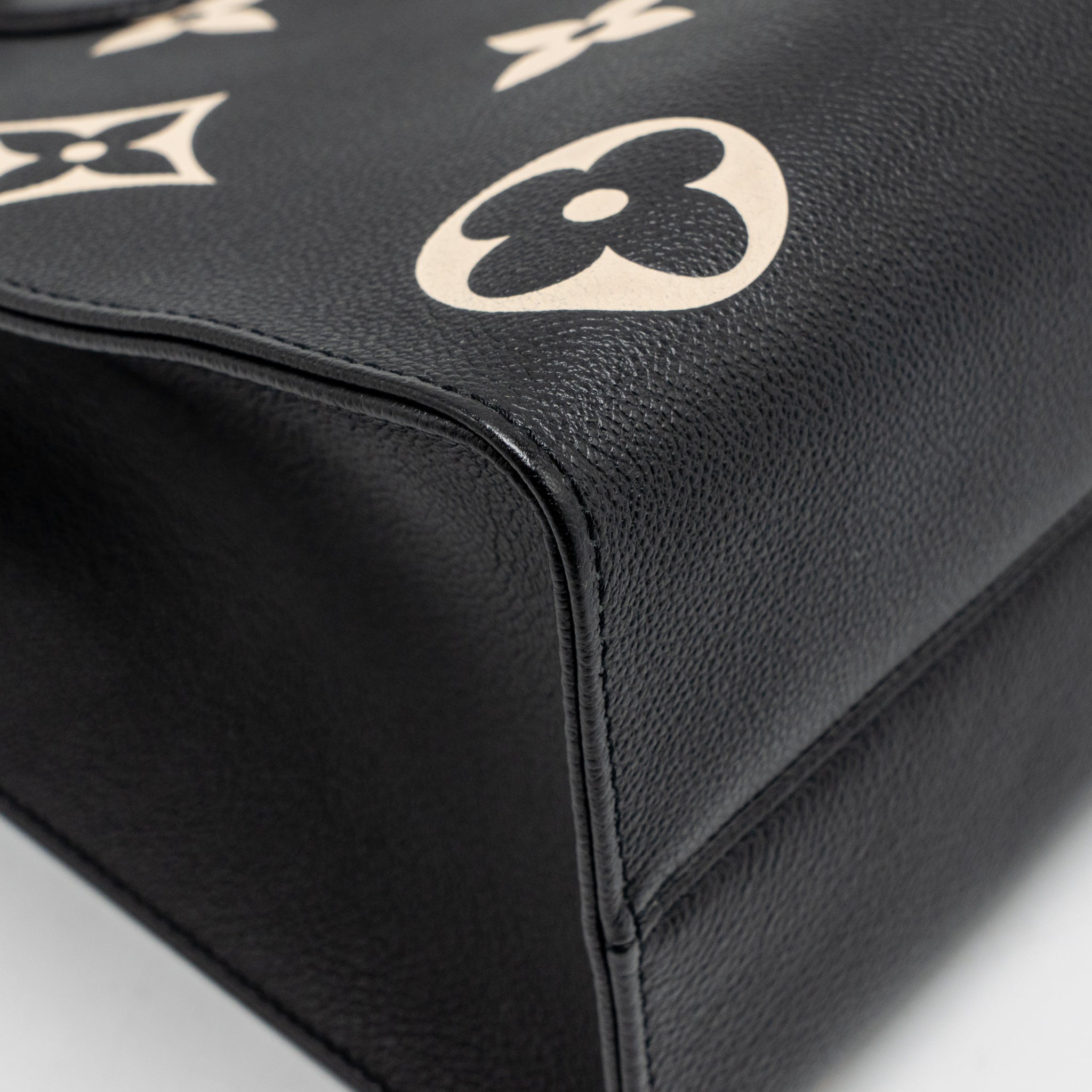 lv-black-3