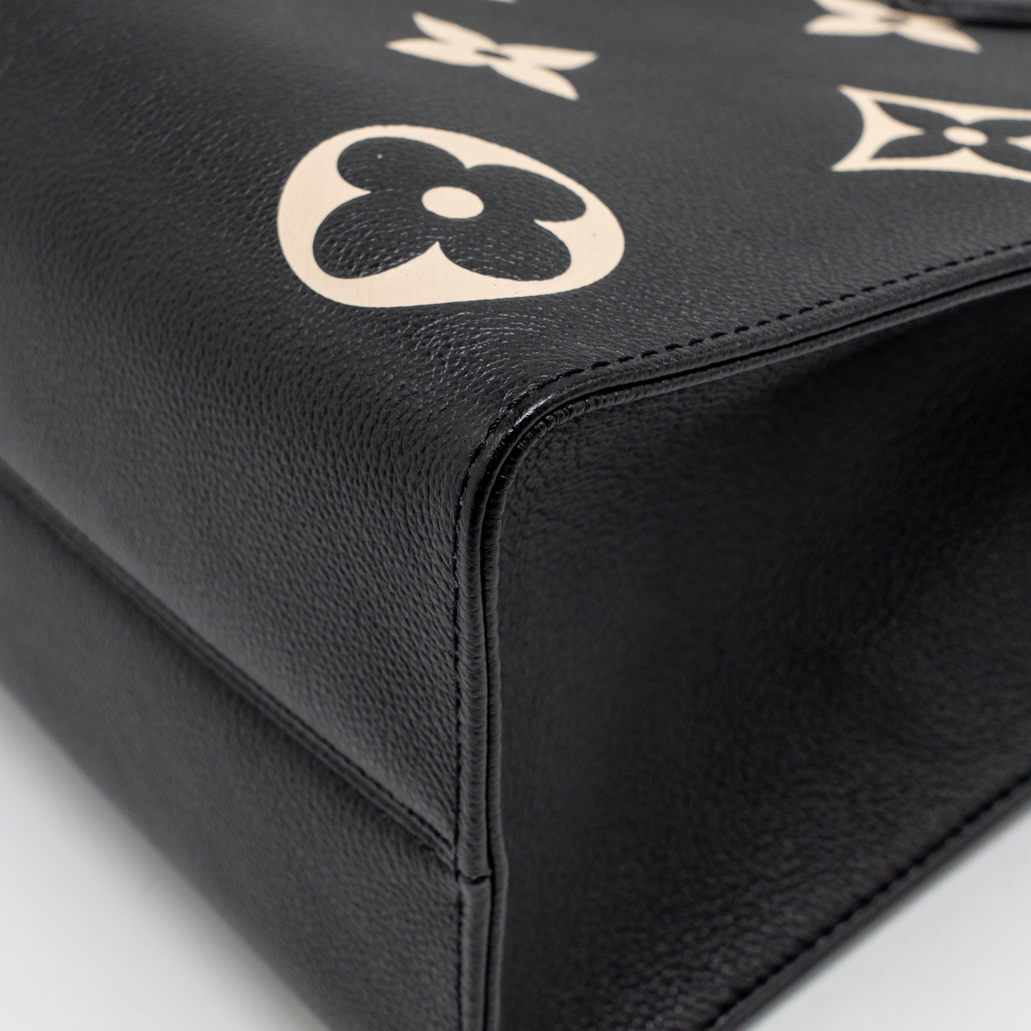lv-black-3