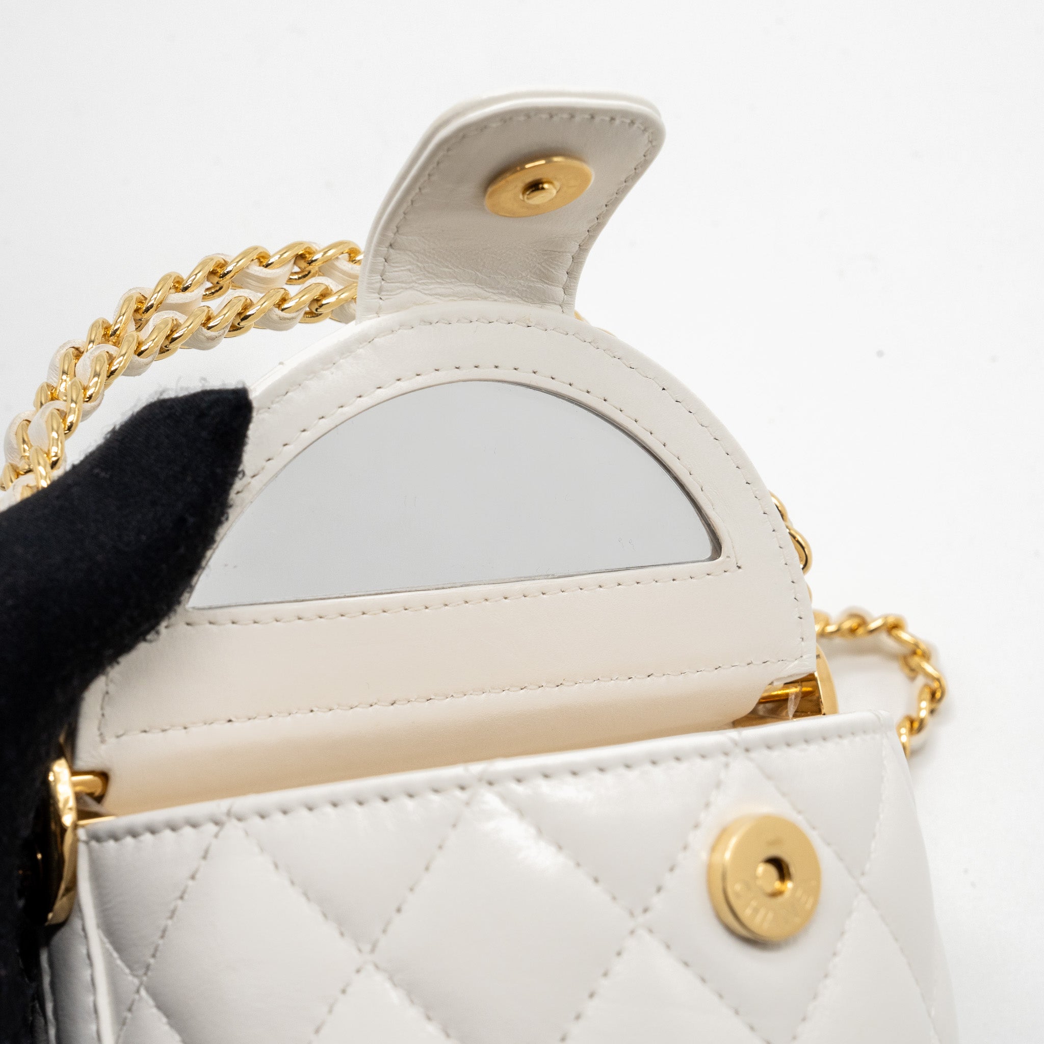 chanel-top-handle-round-vanity-with-chain-lambskin-white-ghw-microchip-copy