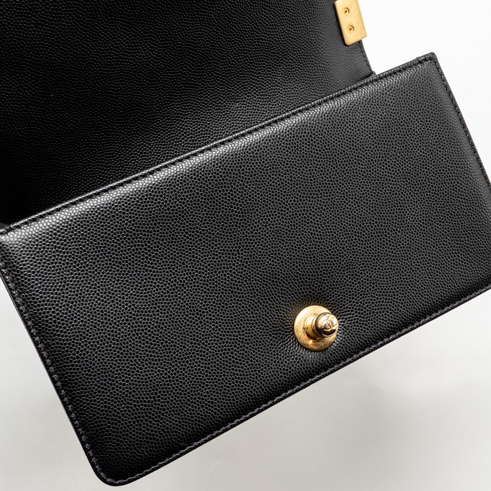 chanel-small-boy-bag-caviar-black-ghw-microchip-4
