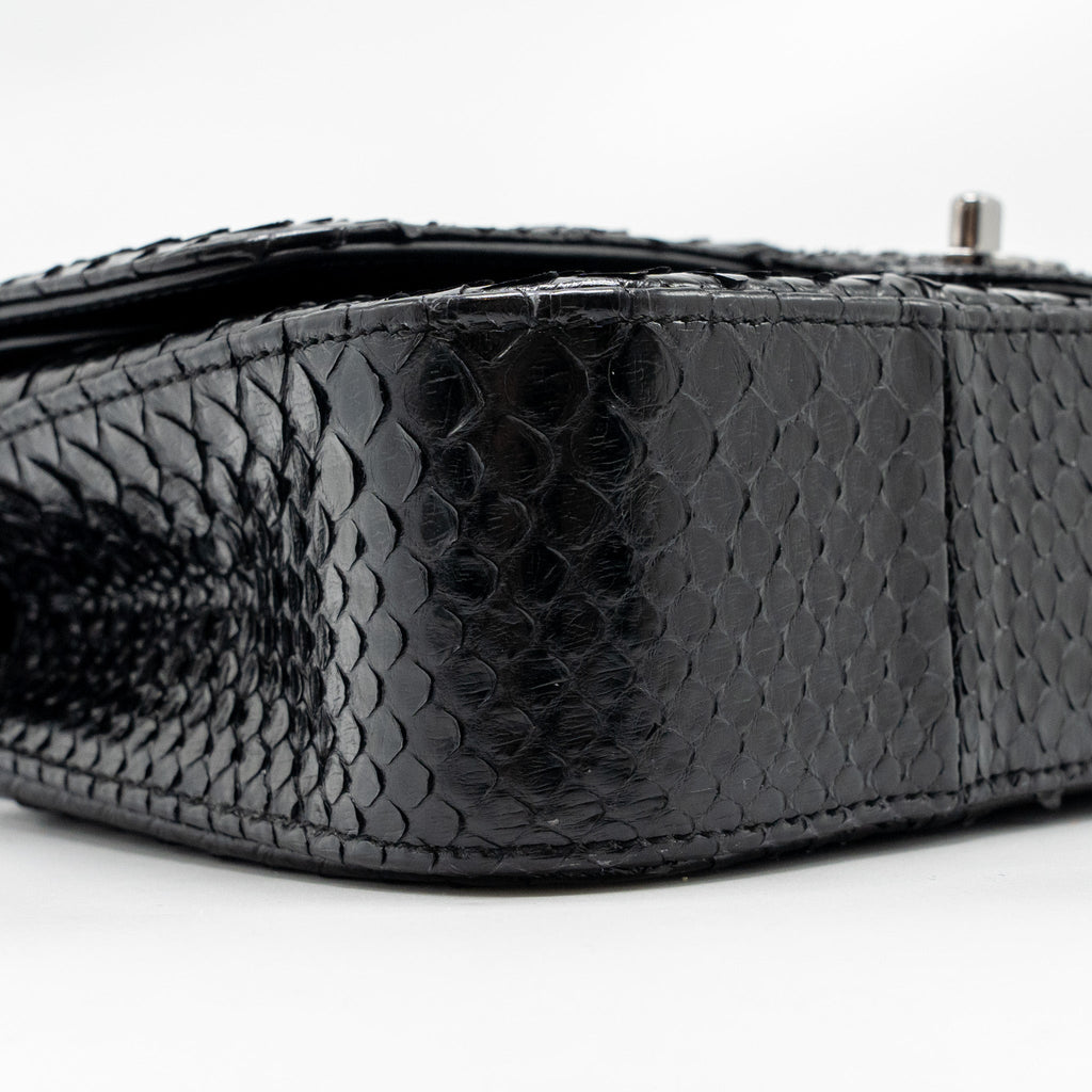 chanel-black-1