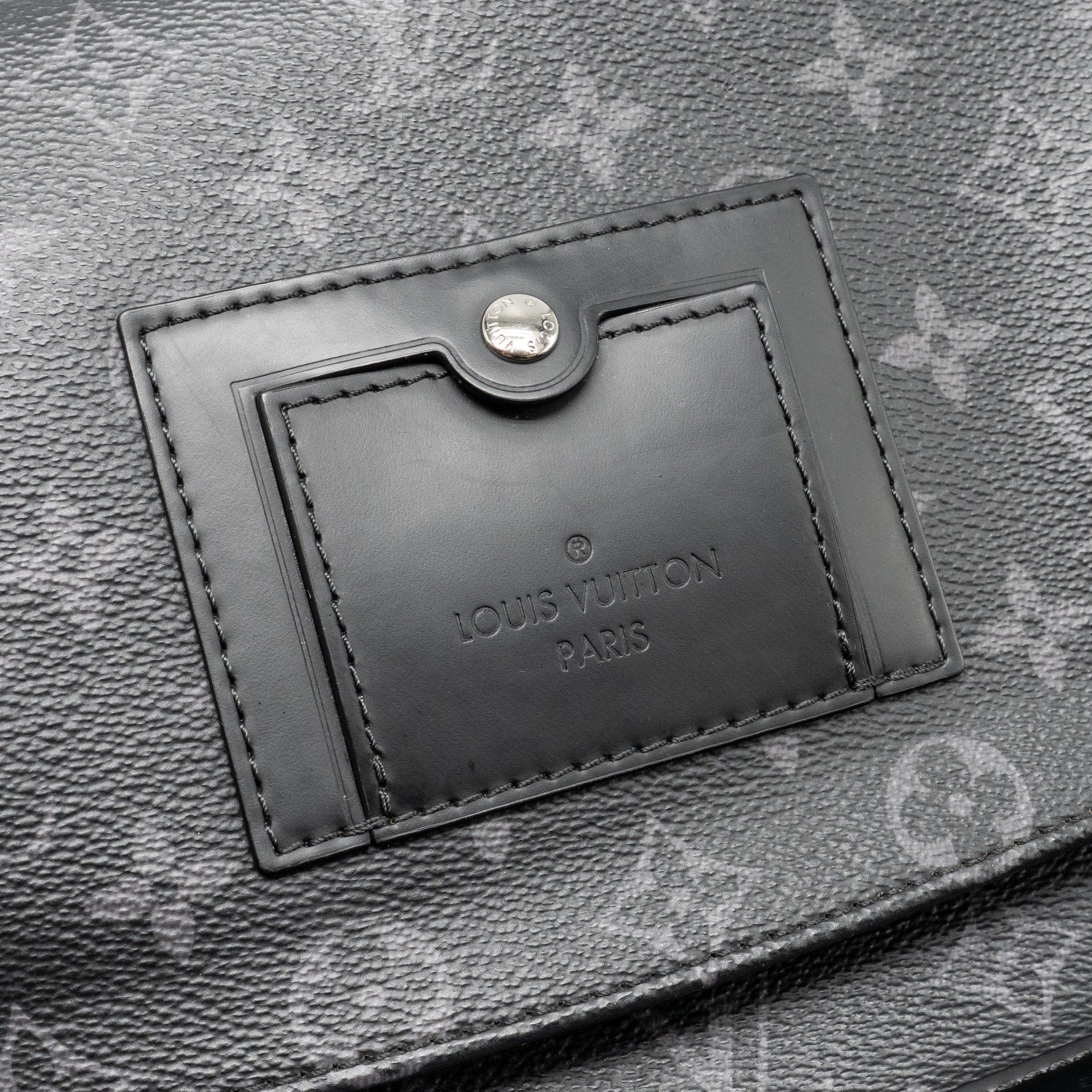 louis-vuitton-messenger-voyager-pm-monogram-canvas-black-shw