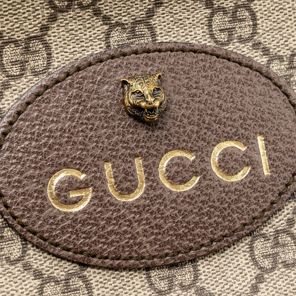 gucci-gg-supreme-camera-bag-canvas-leather-ghw