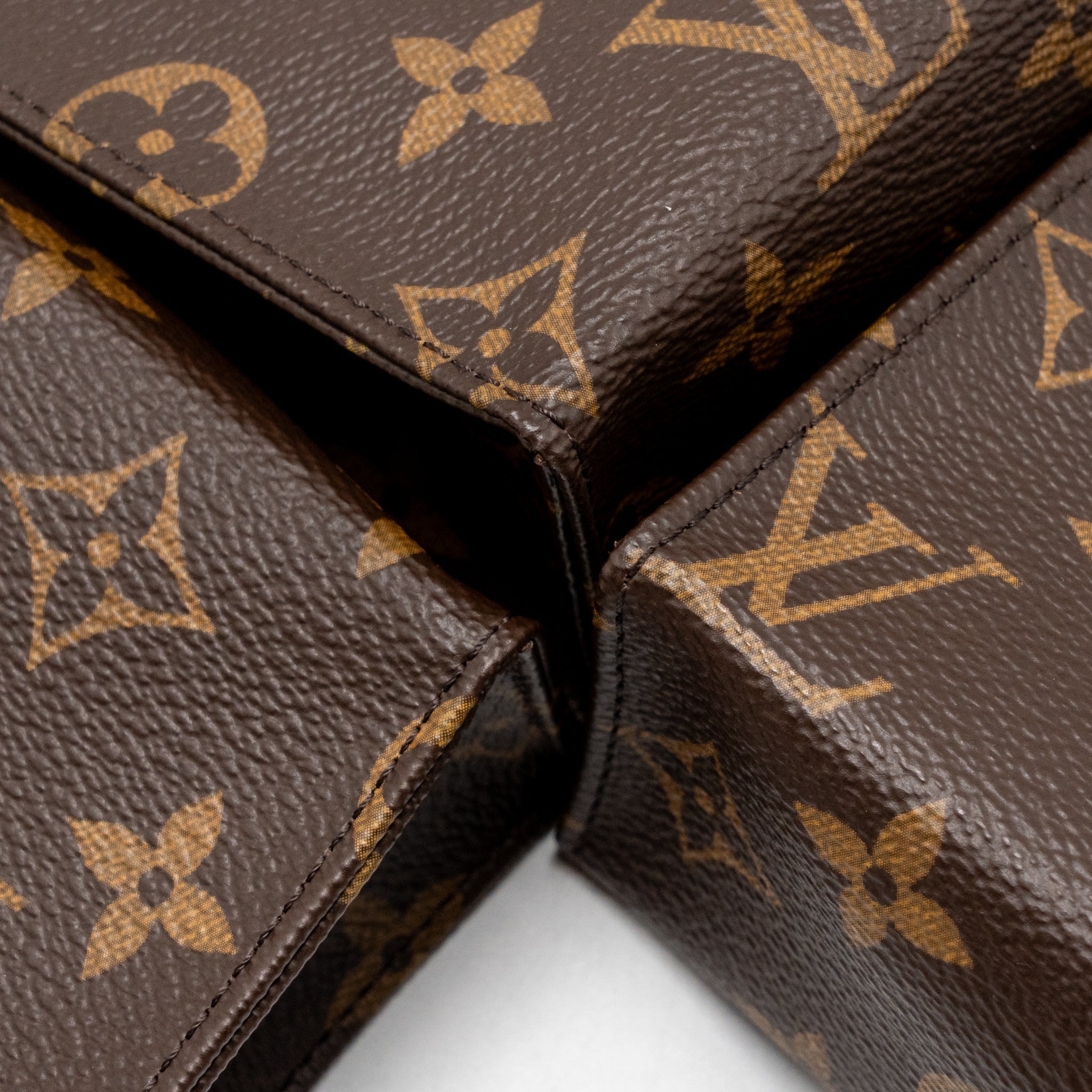lv-monogram-4