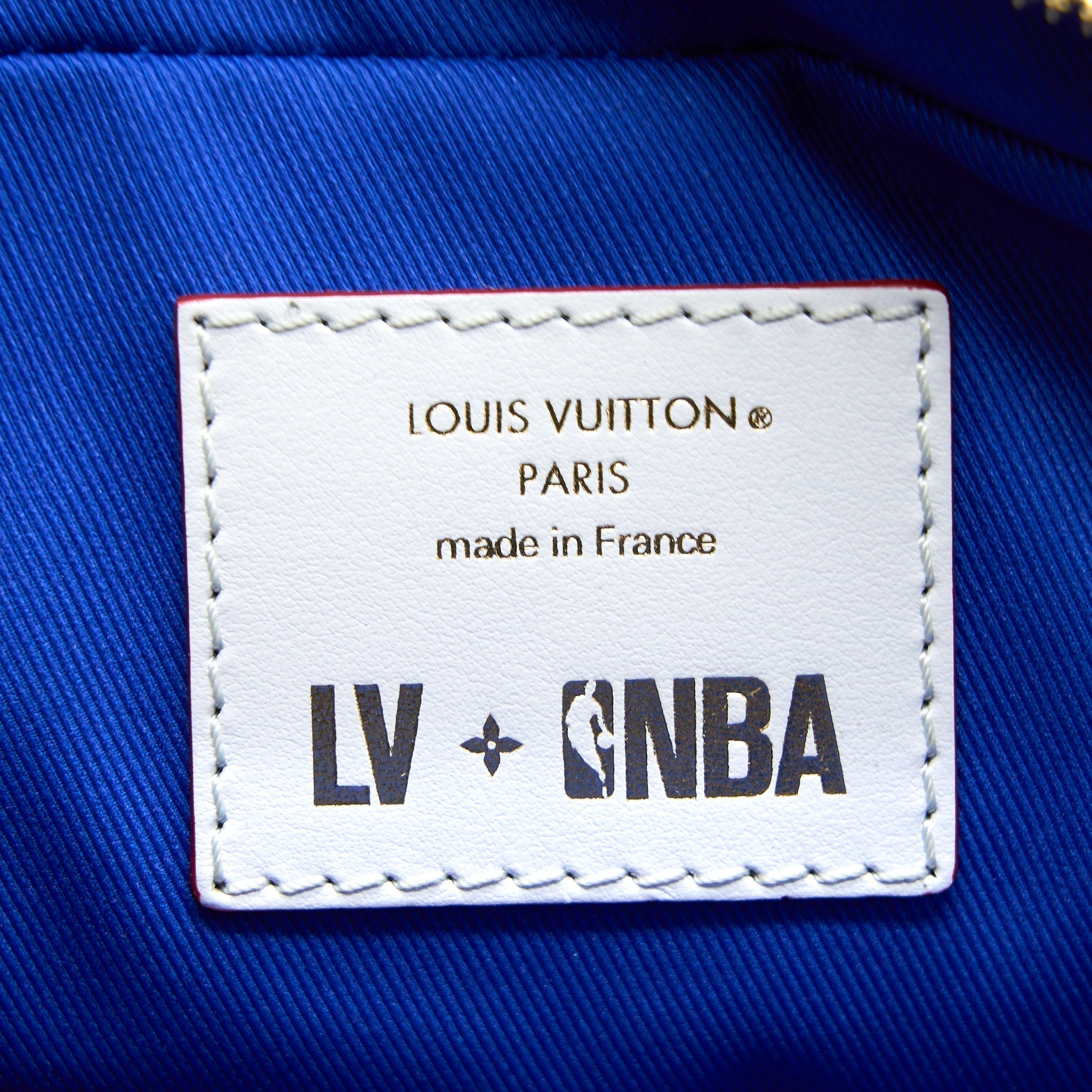 louis-vuitton-x-nba-nil-messenger-monogram-canvas-ghw