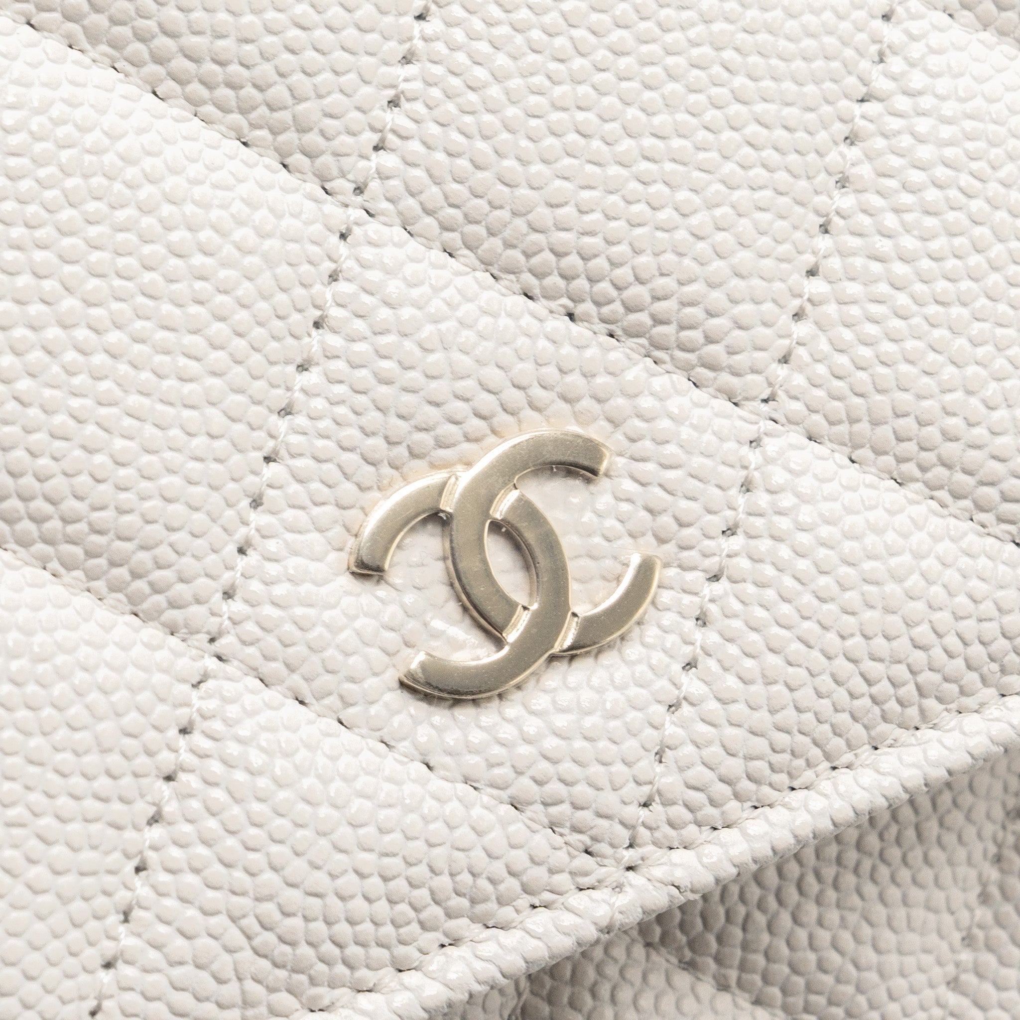 chanel-classic-wallet-on-chain-caviar-white-lghw-microchip-3