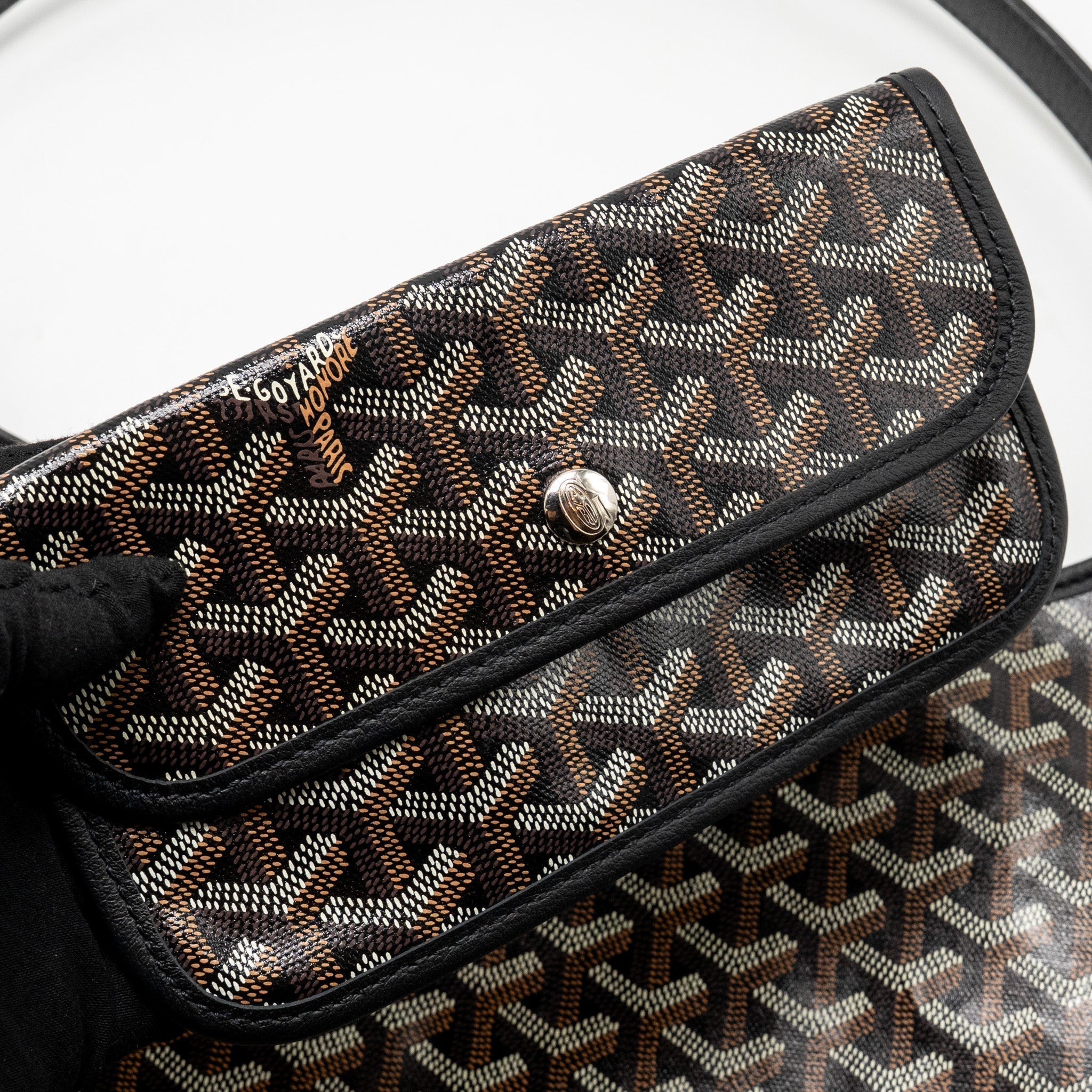 goyard-black