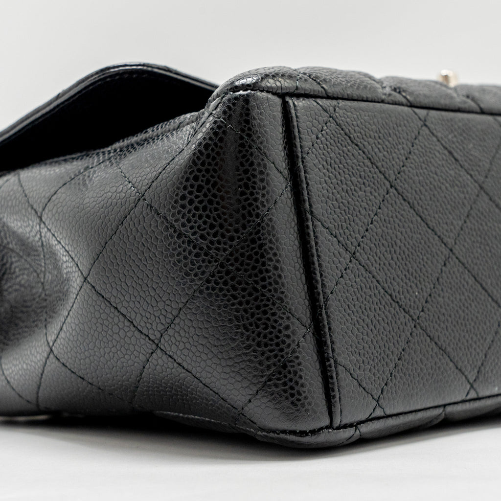 chanel-maxi-classic-double-flap-bag-caviar-black-shw