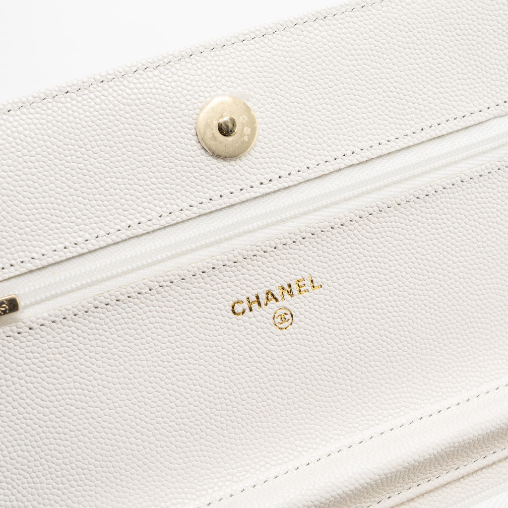 chanel-classic-wallet-on-chain-caviar-white-lghw-microchip-3