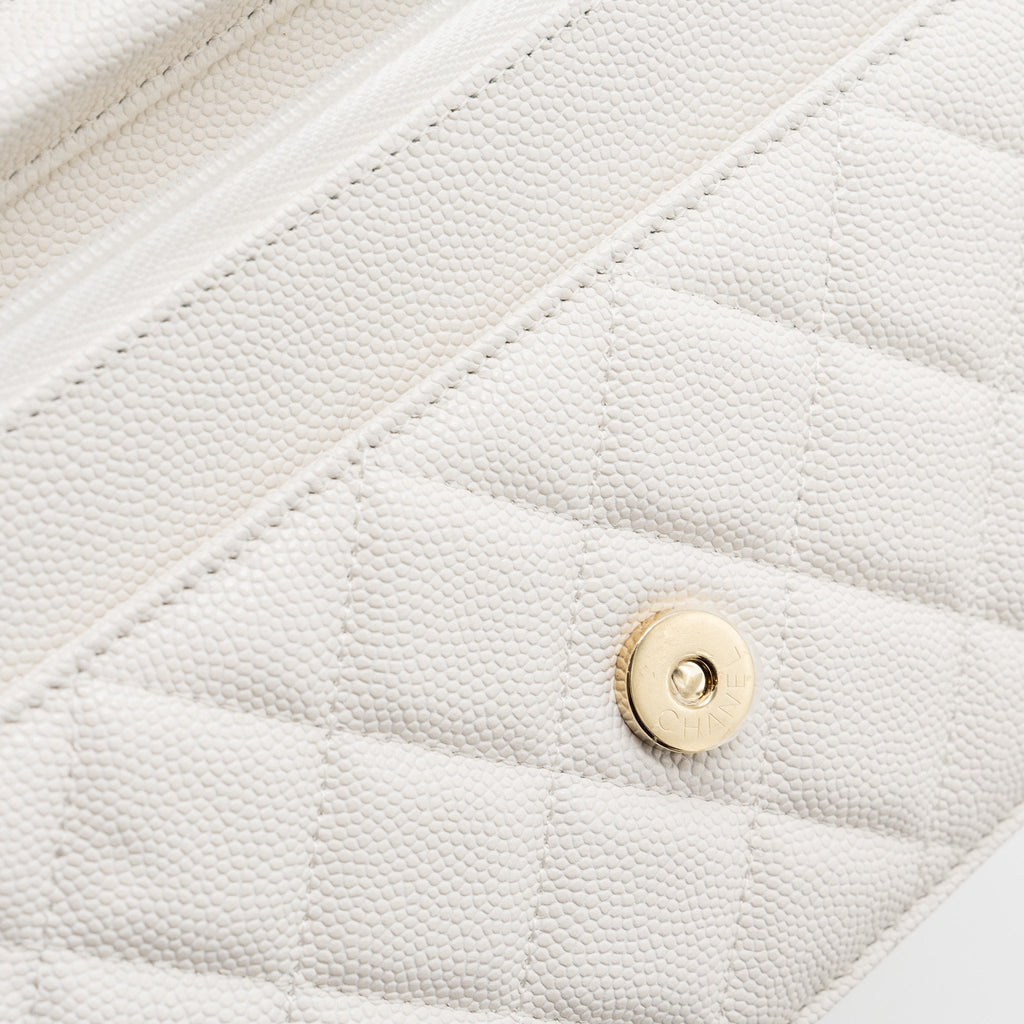 chanel-classic-wallet-on-chain-caviar-white-lghw-microchip-3