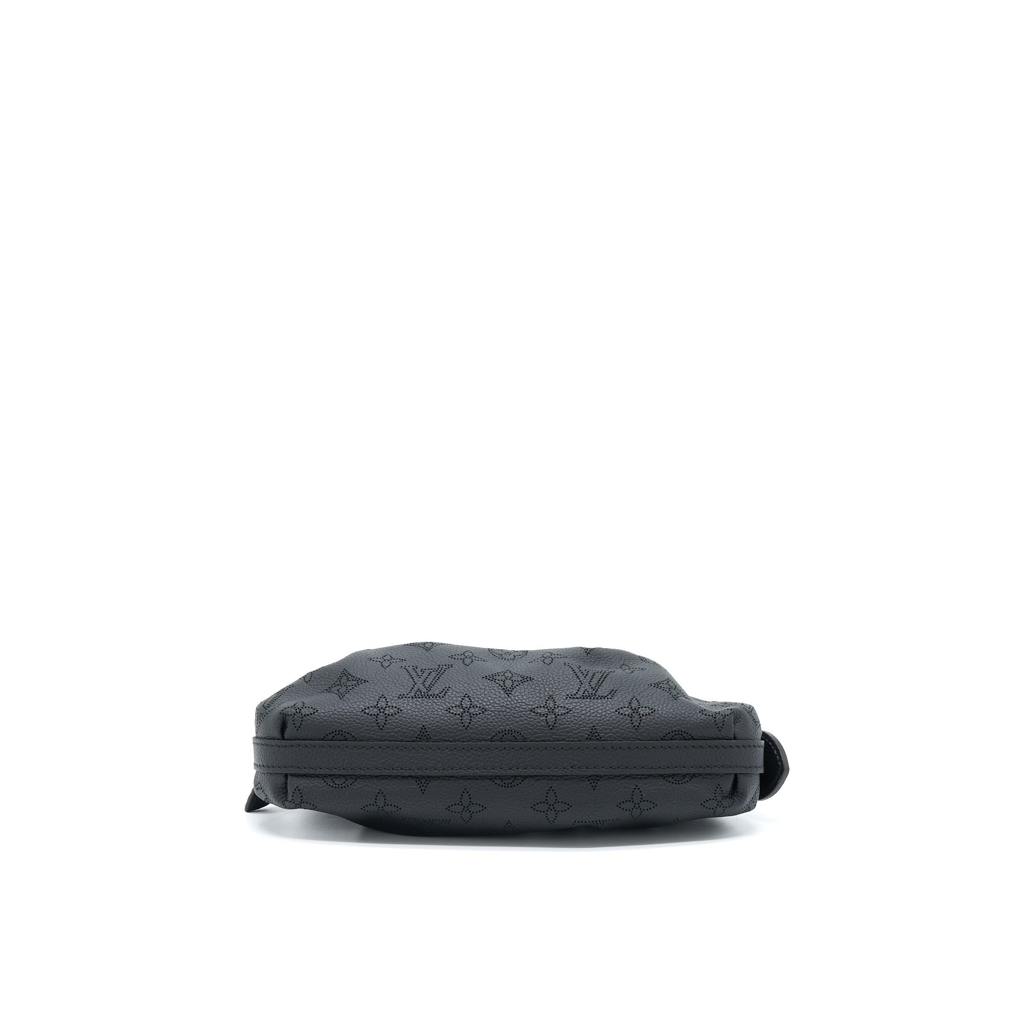 louis-vuitton-scala-mini-pouch-calfskin-black-shw