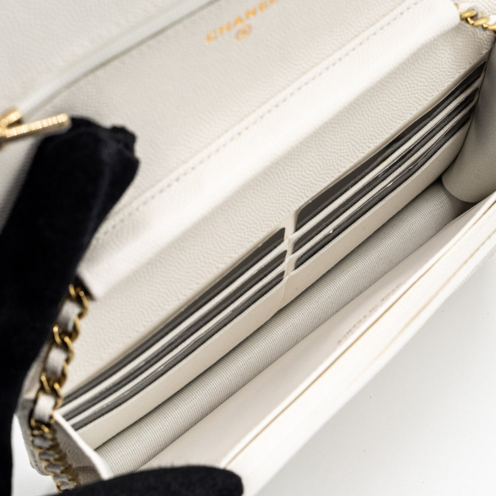 chanel-classic-wallet-on-chain-caviar-white-lghw-microchip-3