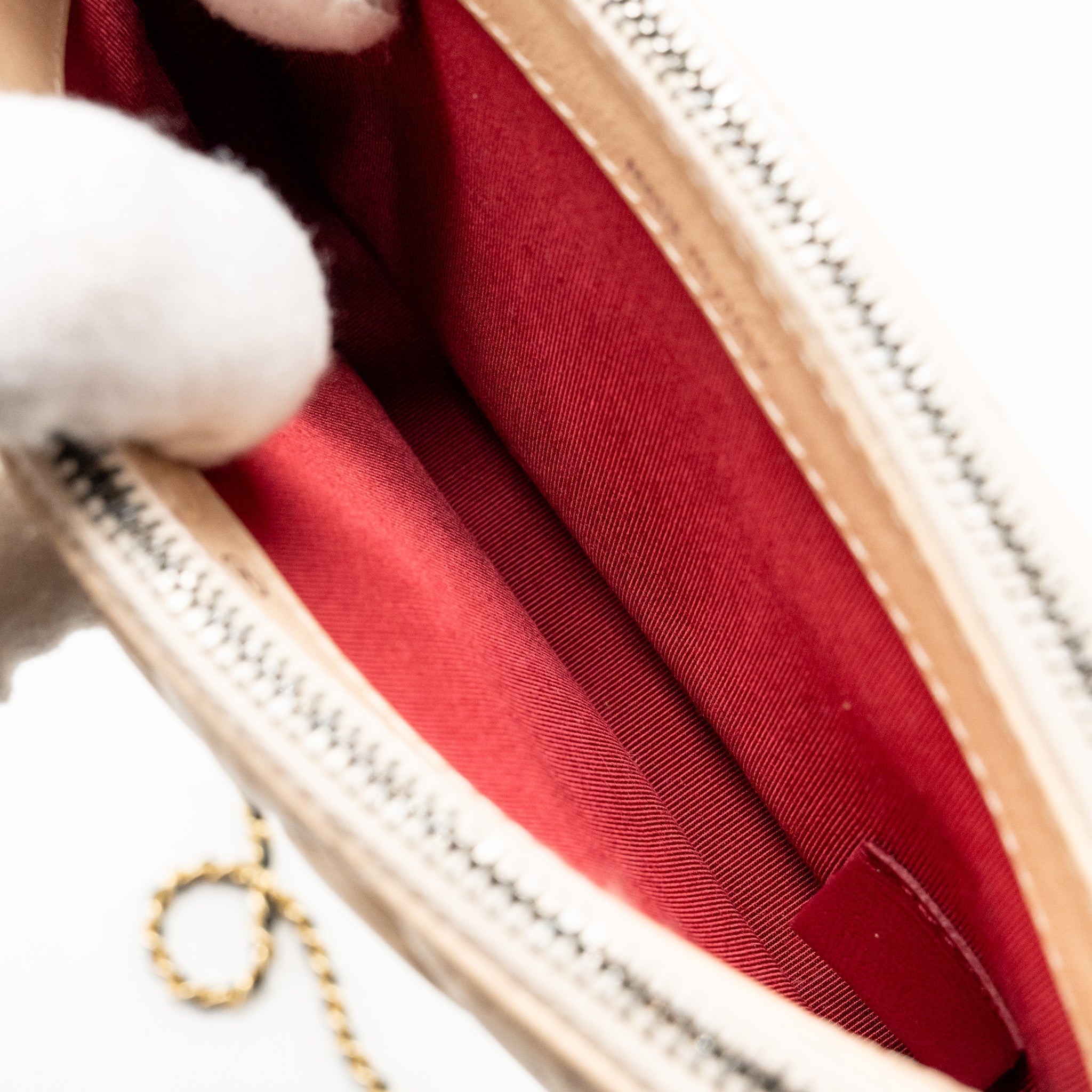 chanel-gabrielle-double-zip-clutch-on-chain-calfskin-beige-black-multicolor-hardware-copy