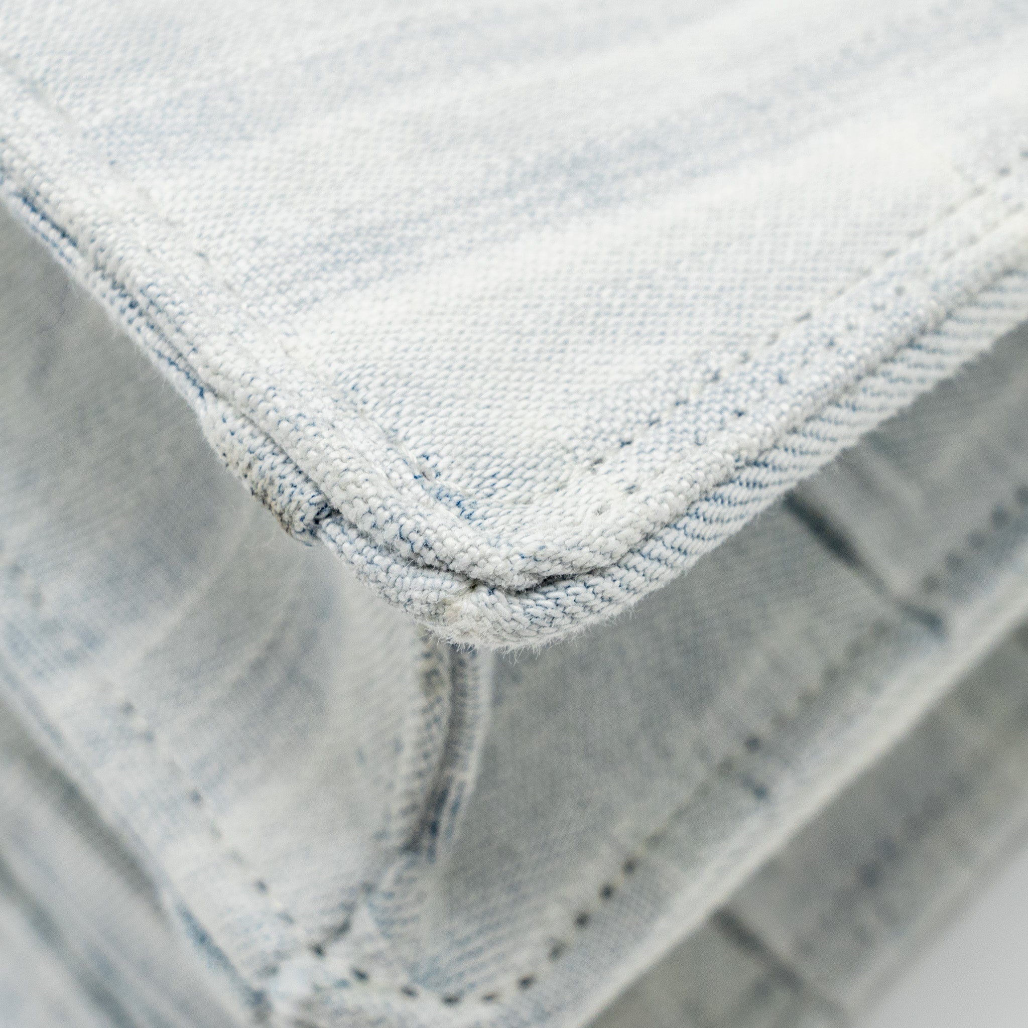 fendi-medium-peekaboo-iseeu-white-denim-shw