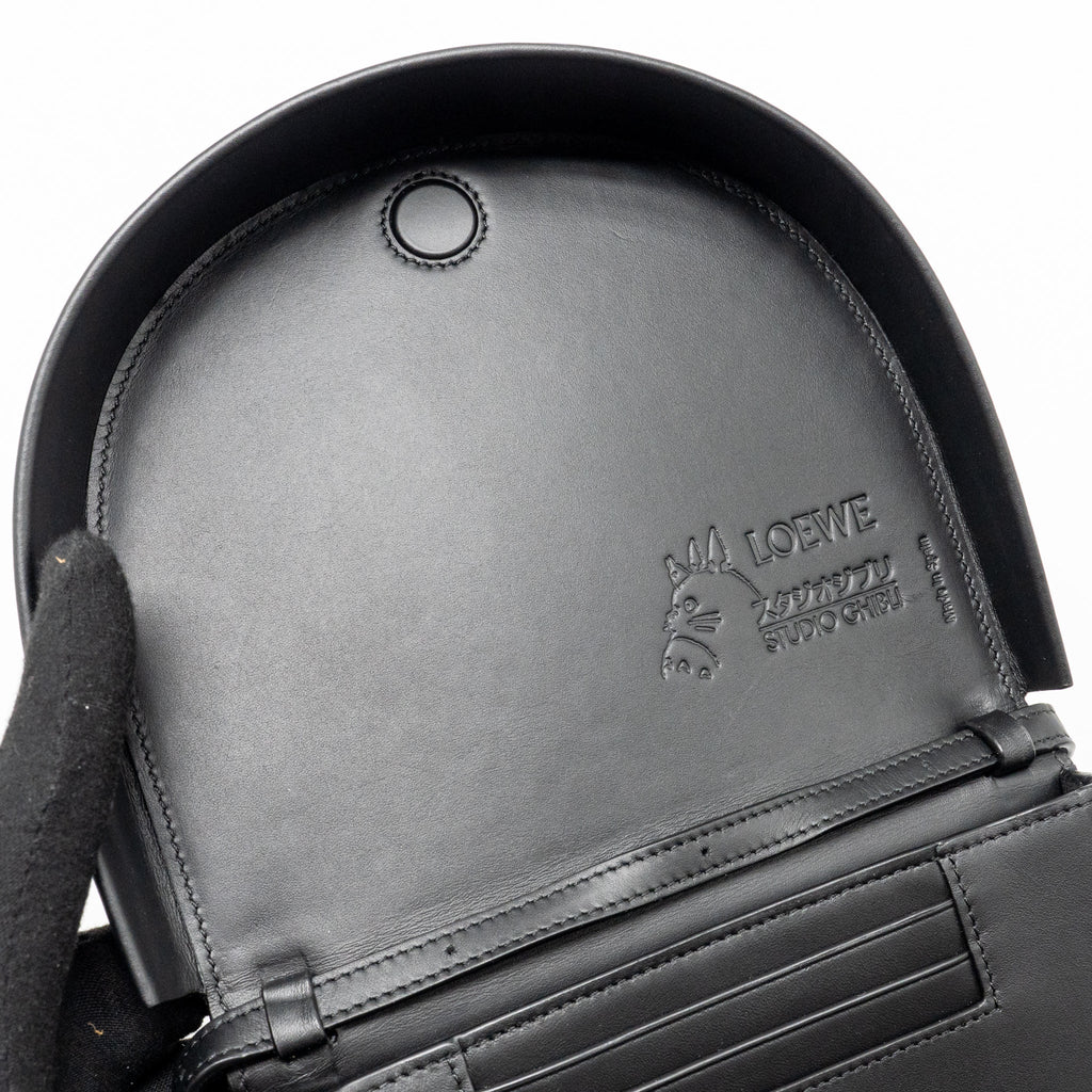 loewe-x-spirited-away-kaonashi-mini-heel-pouch-calfskin-black-shw