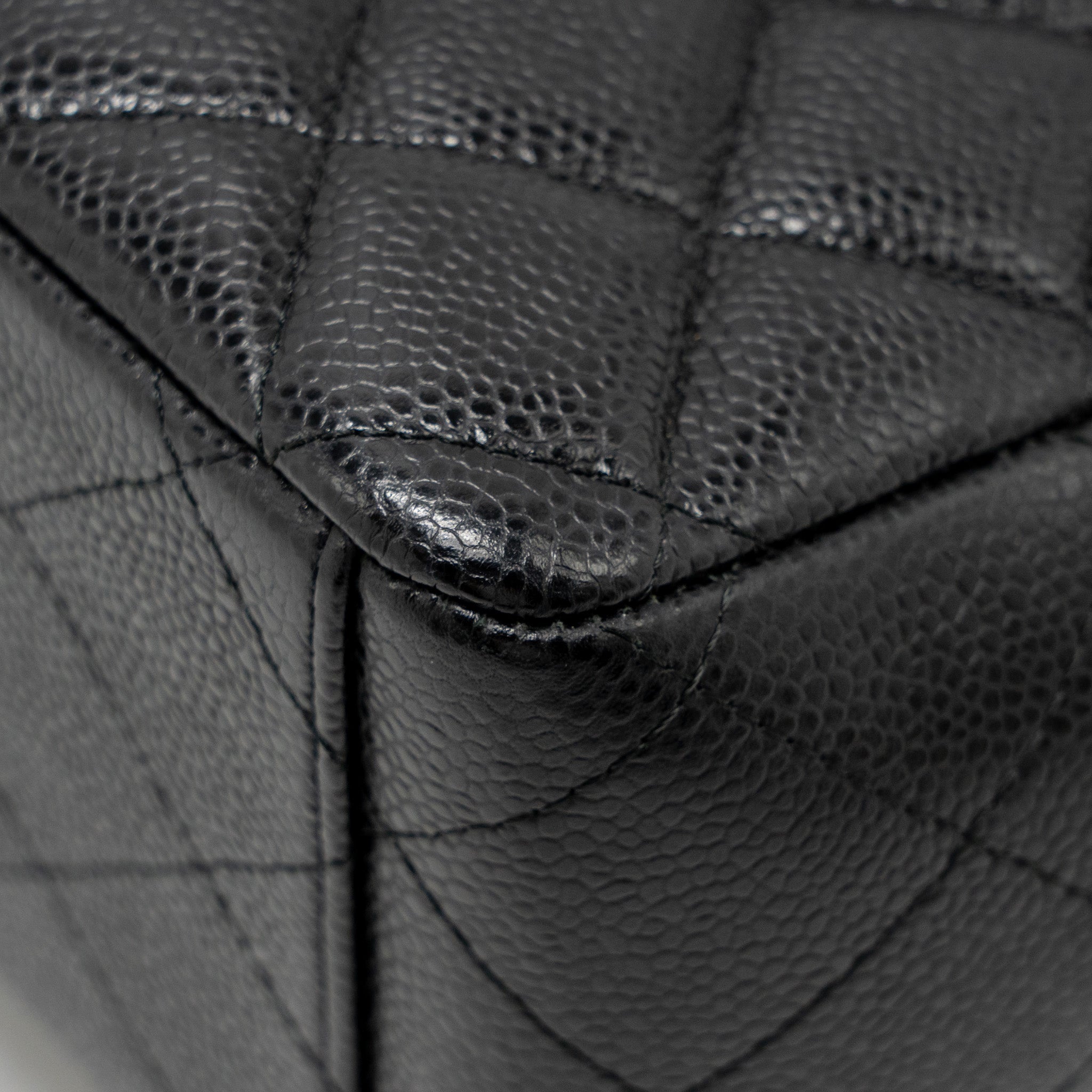 chanel-maxi-classic-double-flap-bag-caviar-black-shw