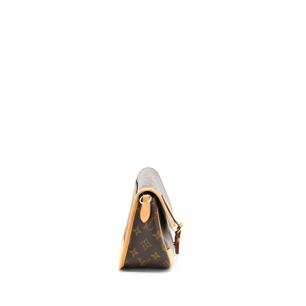 louis-vuitton-diane-bag-monogram-canvas-black-strap-ghw-new-version
