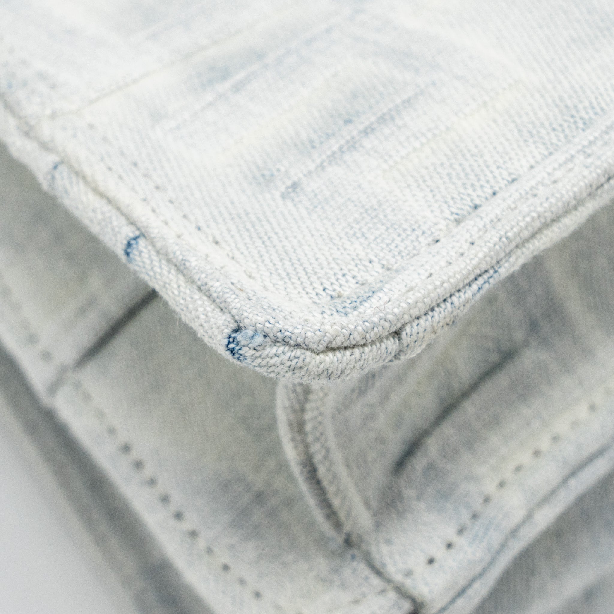 fendi-medium-peekaboo-iseeu-white-denim-shw
