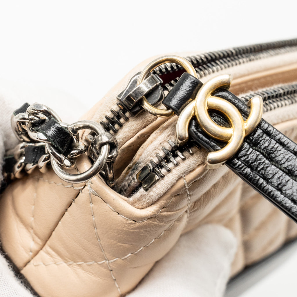 chanel-gabrielle-double-zip-clutch-on-chain-calfskin-beige-black-multicolor-hardware-copy