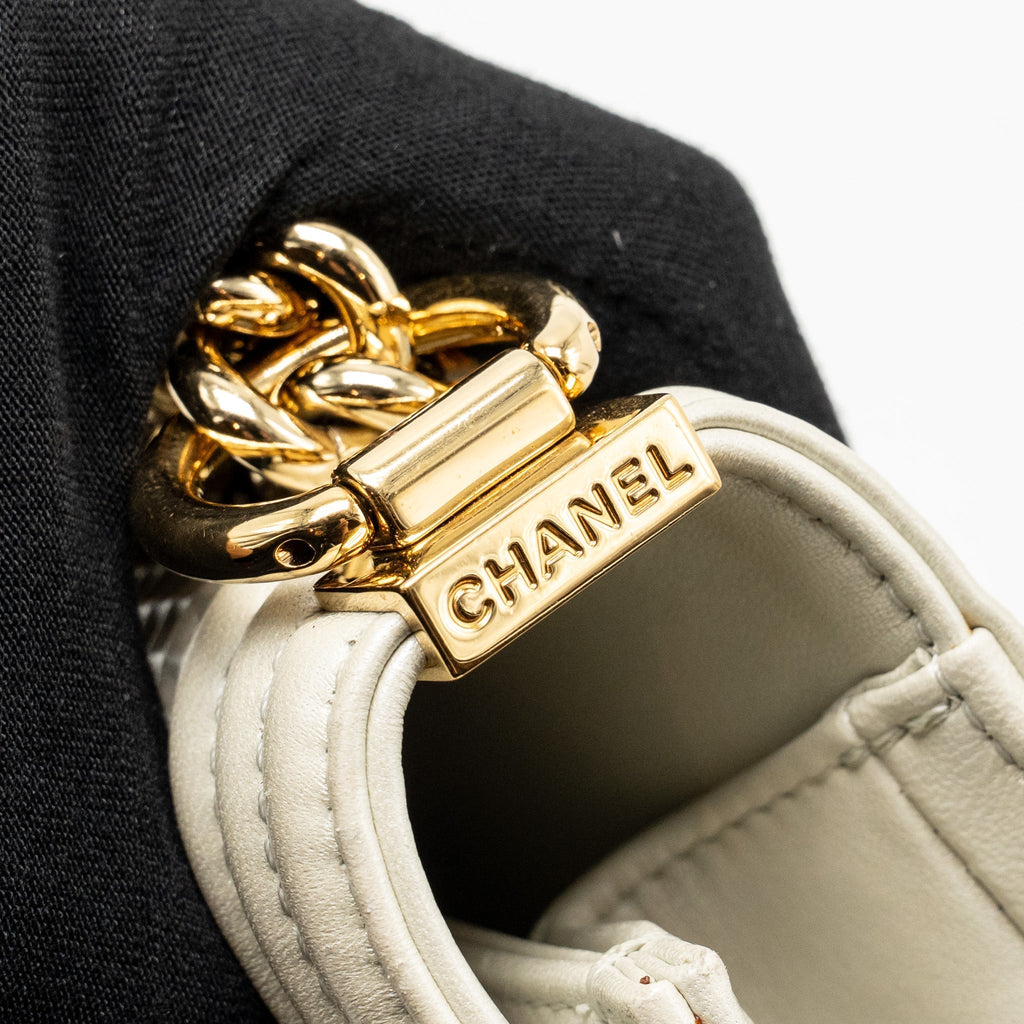 chanel-boy-bag-white