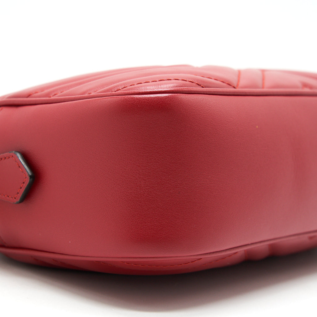gucci-marmont-camera-bag-in-red
