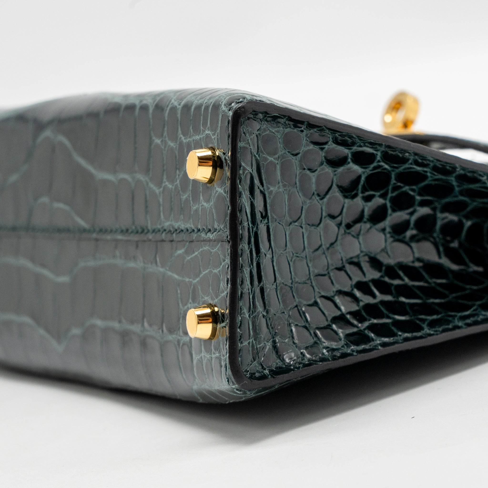 hermes-mini-kelly-ii-shiny-alligator-mississippiensis-6o-vert-cypres-ghw-stamp-y