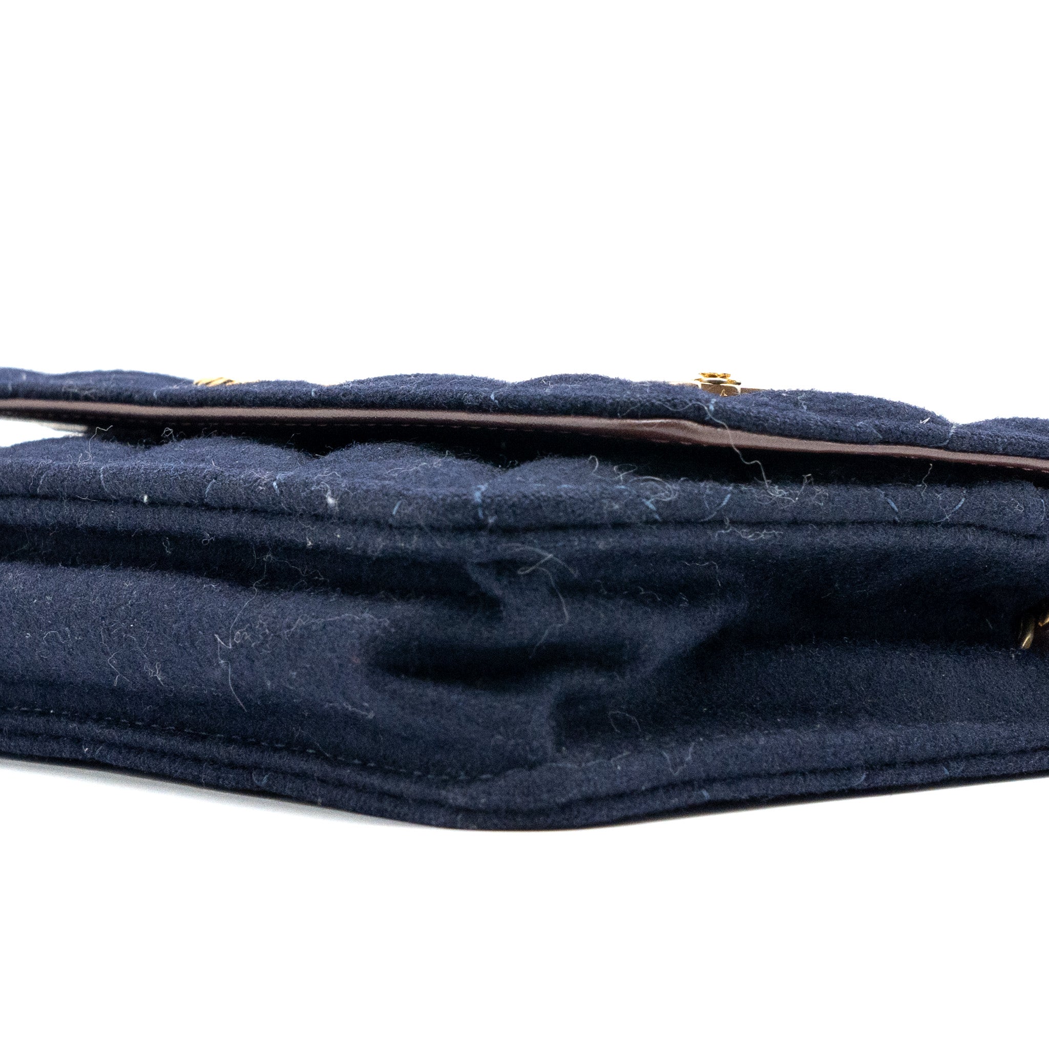 chanel-classic-wallet-on-chain-with-charms-velvet-black-ghw