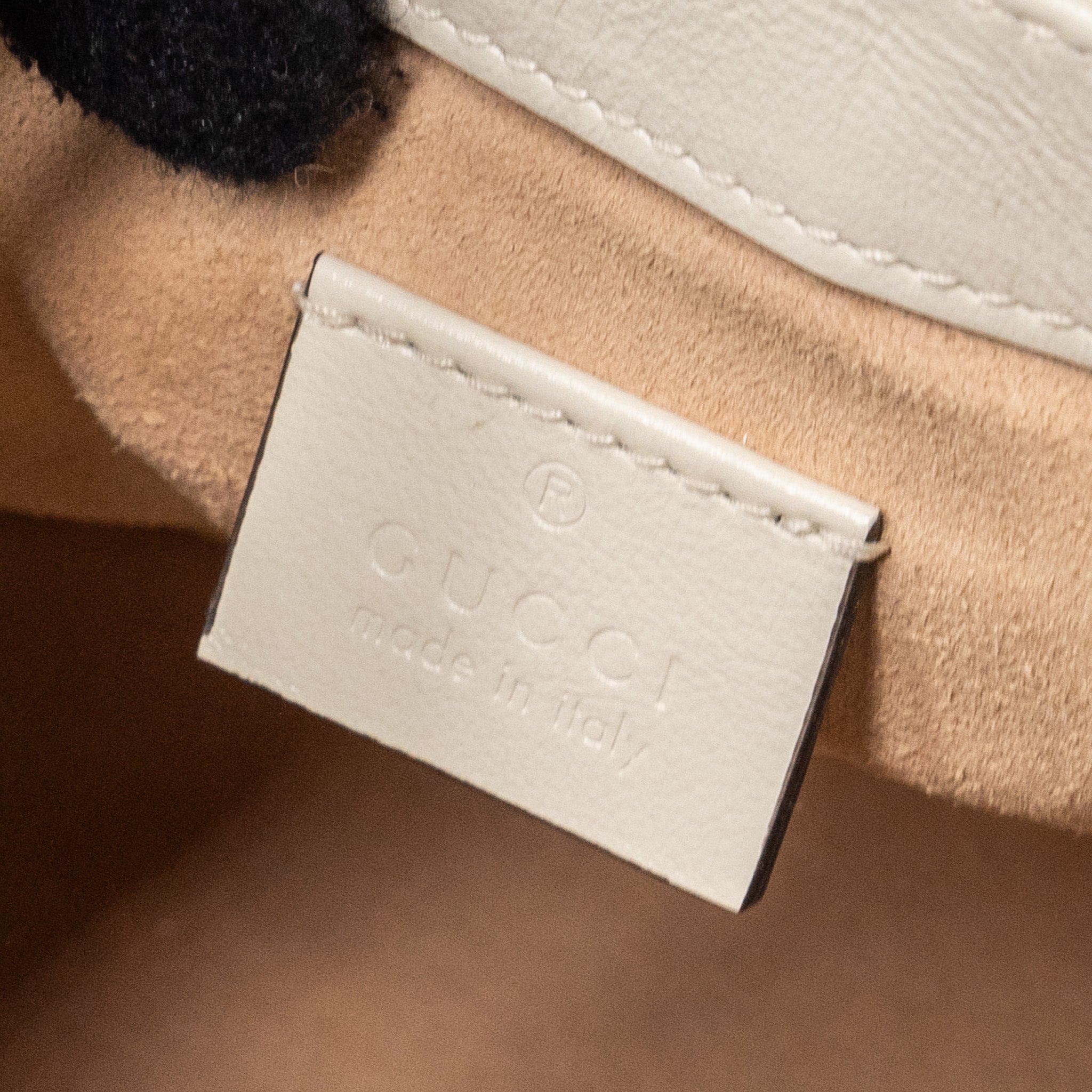 gucci-gg-marmont-top-handle-bag-calfskin-navy-white-shw