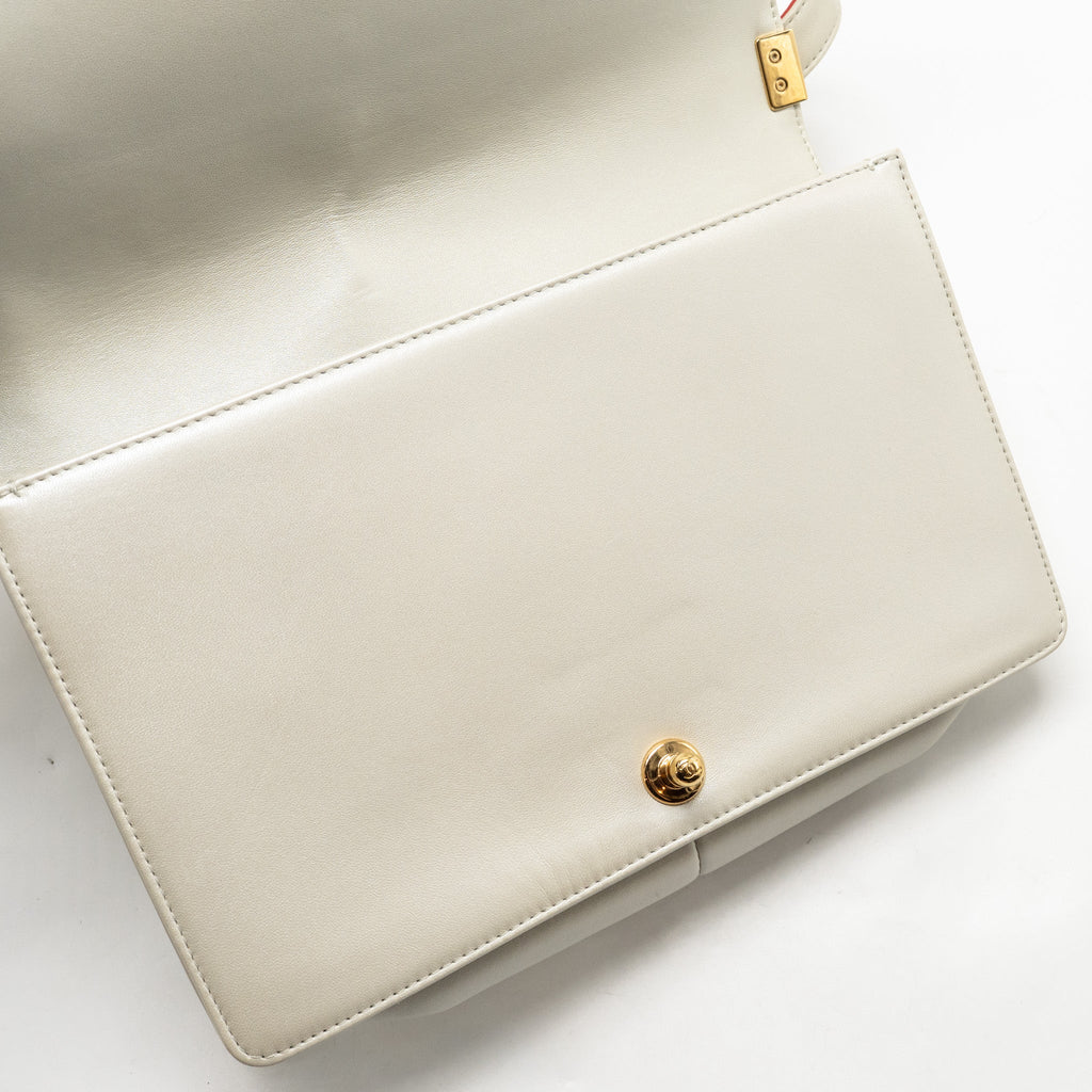 chanel-boy-bag-white