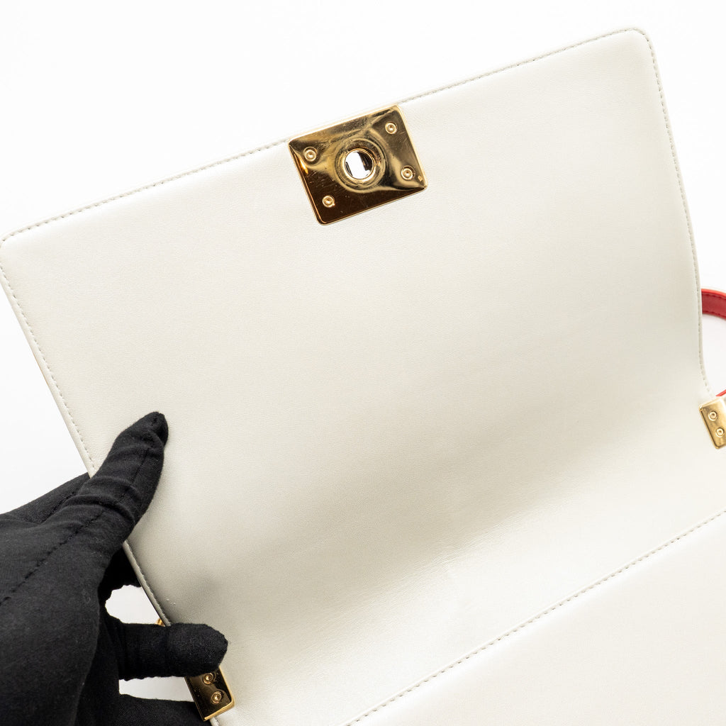 chanel-boy-bag-white