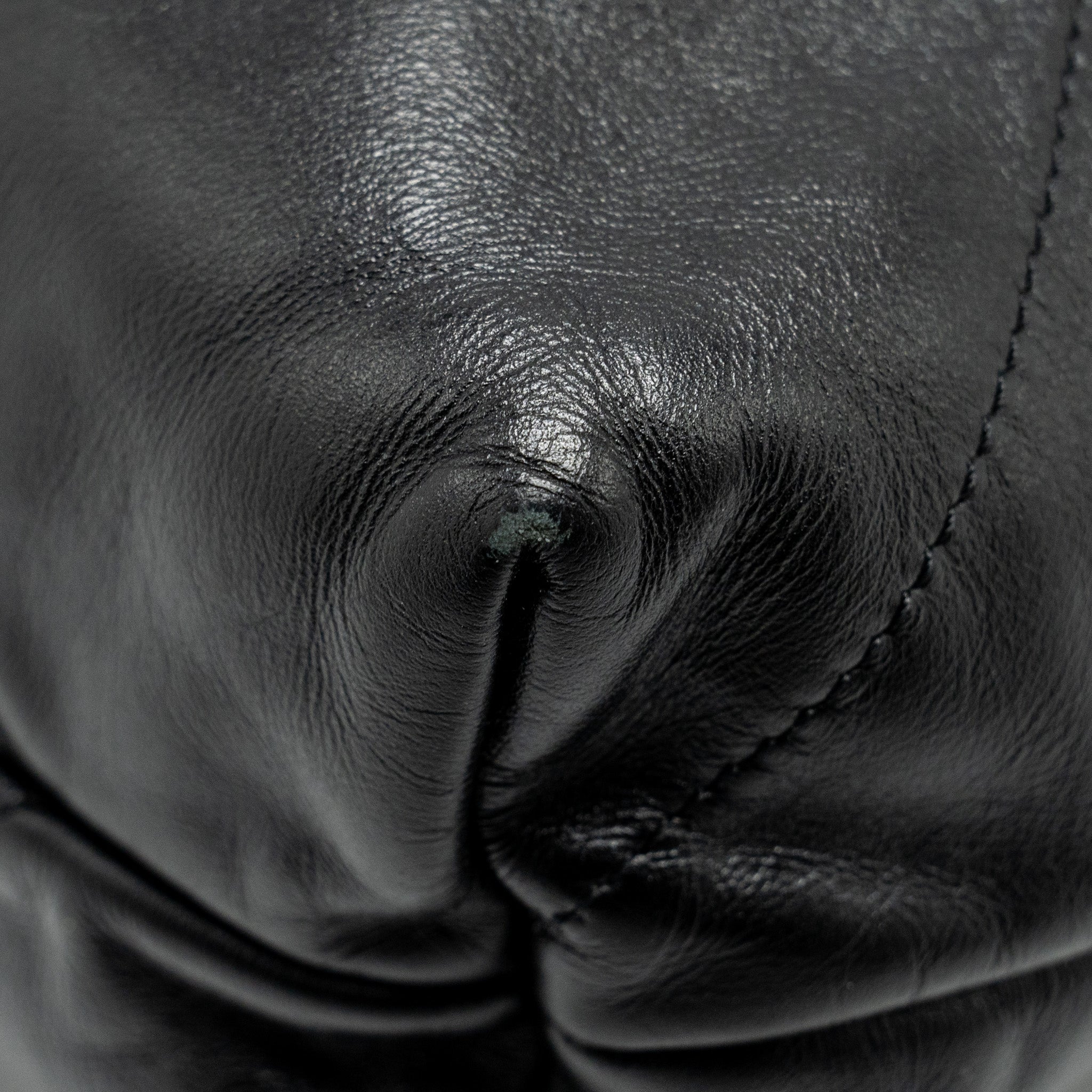 chanel-medium-22-bag-shiny-calfskin-black-ghw-microchip-3