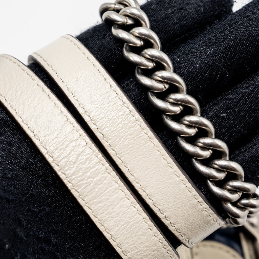gucci-gg-marmont-top-handle-bag-calfskin-navy-white-shw