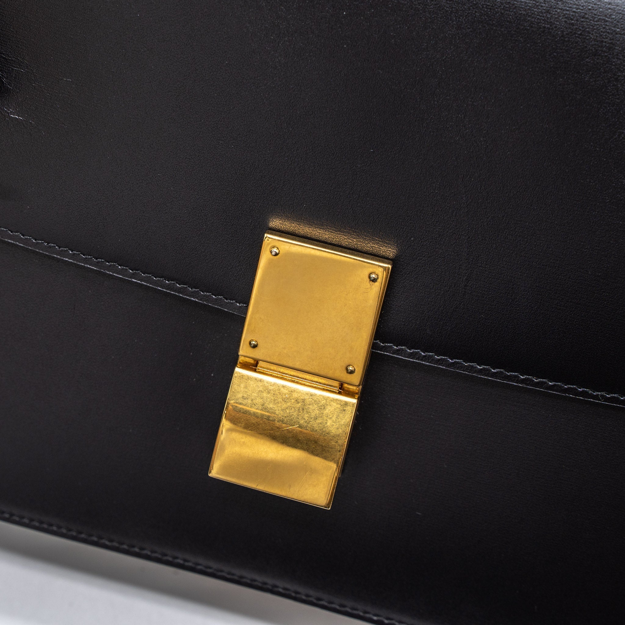 celine-medium-classic-box-calfskin-black-ghw