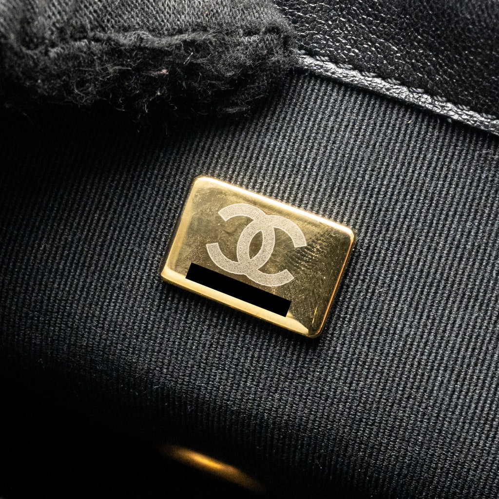 chanel-quilted-mini-flap-bag-with-detailed-chain-lambskin-black-ghw-microchip