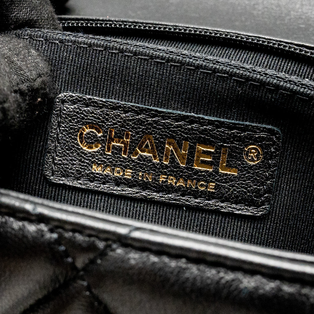 chanel-quilted-mini-flap-bag-with-detailed-chain-lambskin-black-ghw-microchip