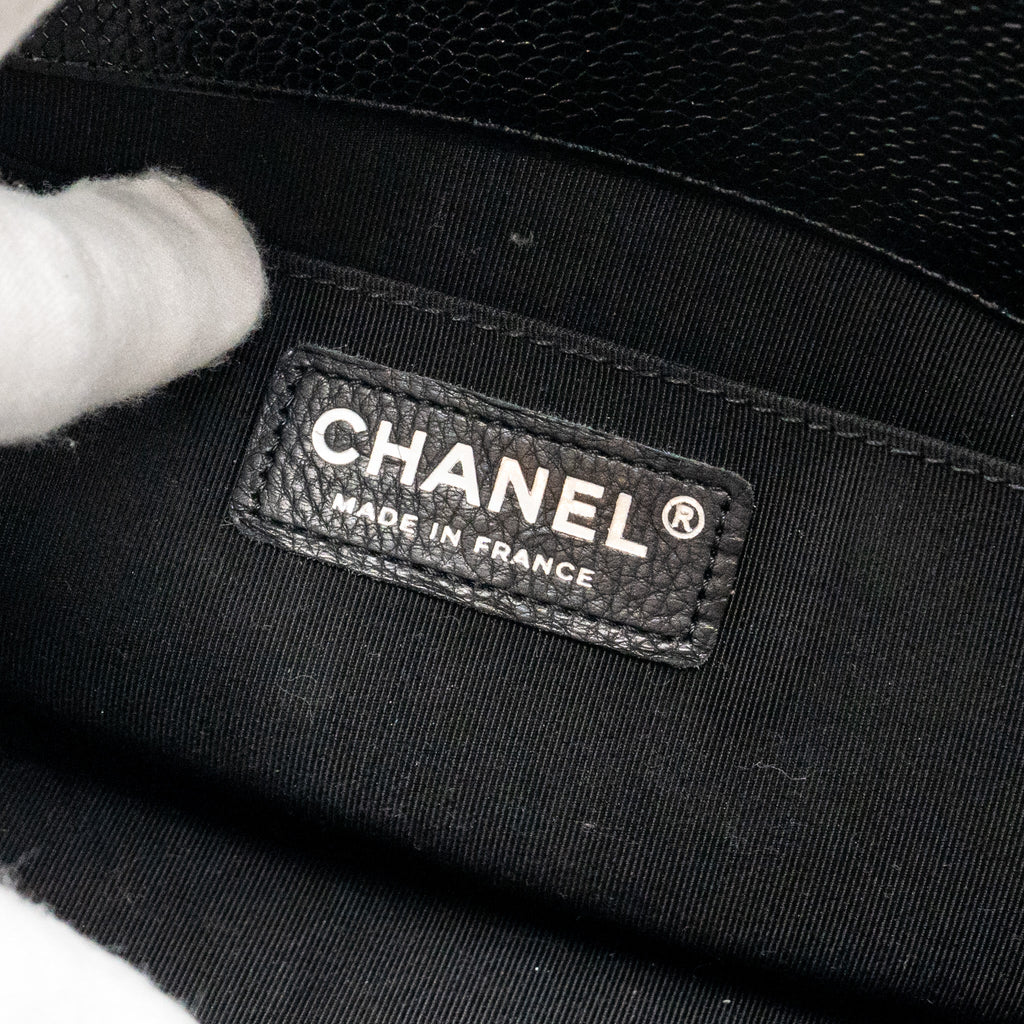 chanel-chevron-medium-boy-bag-caviar-black-shw
