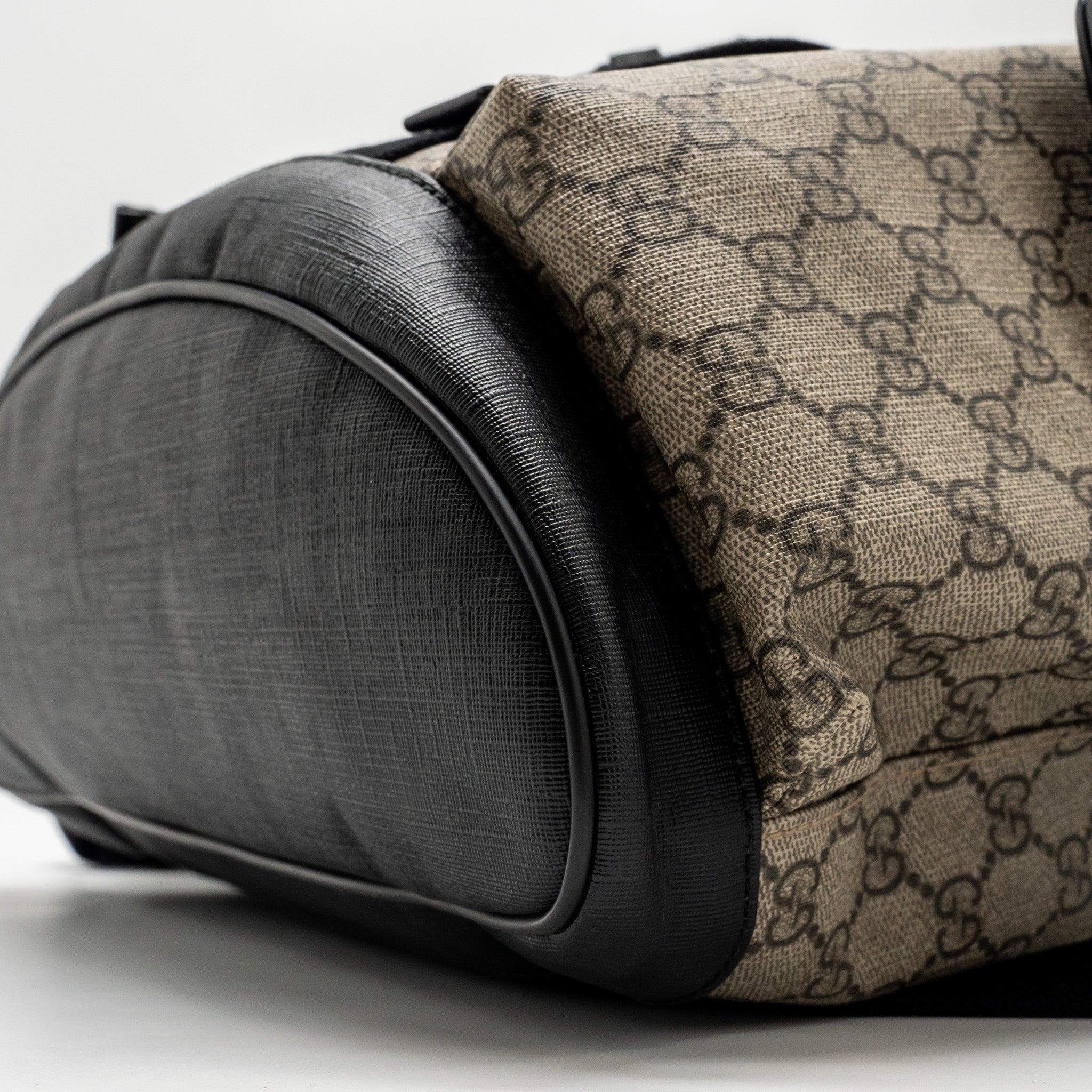 gucci-soft-double-buckle-backpack-gg-supreme-canvas-shw