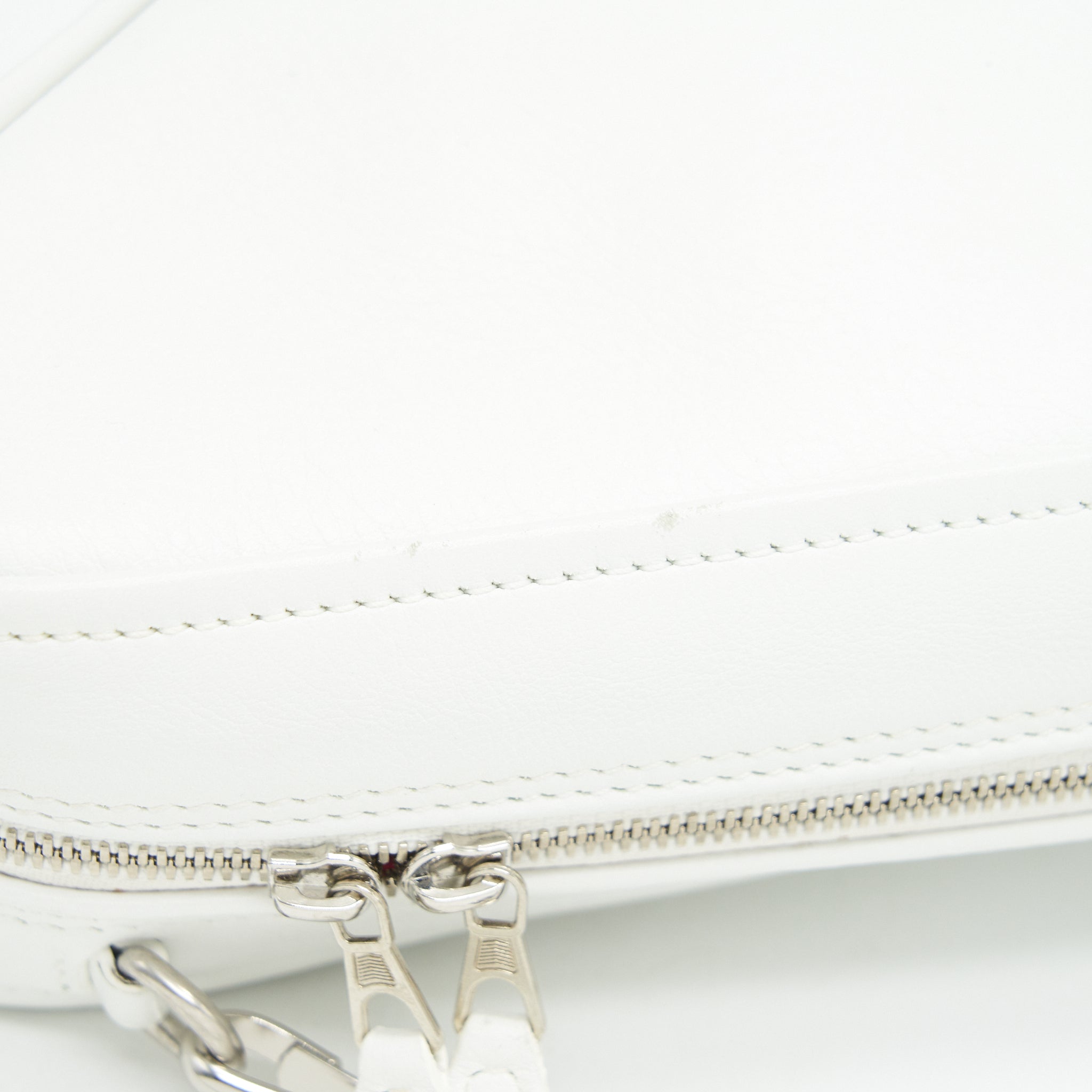balenciaga-triangle-mini-chain-crossbody-bag-white