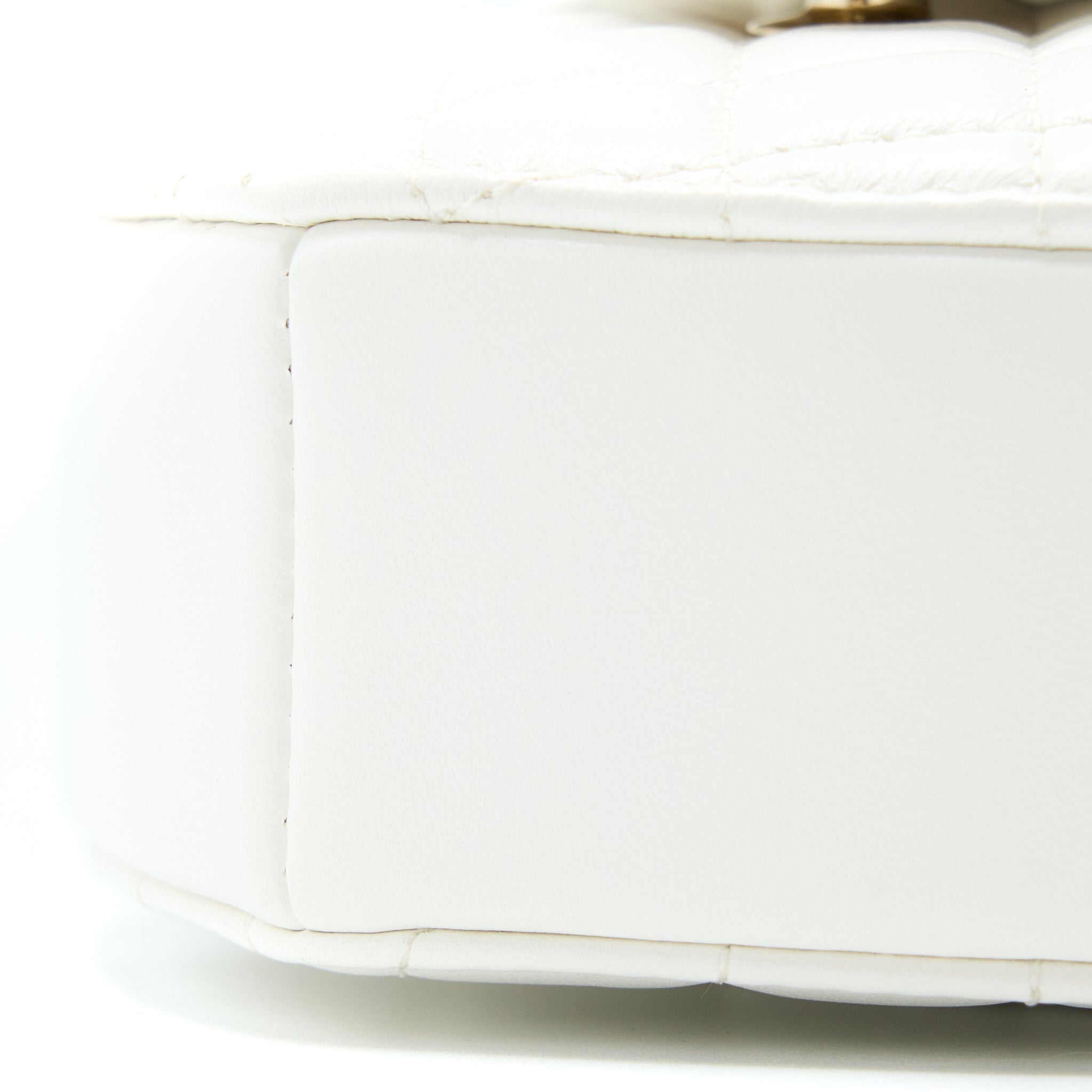 copy-of-chanel-22s-heart-bag-lambskin-white-lghw-microchip